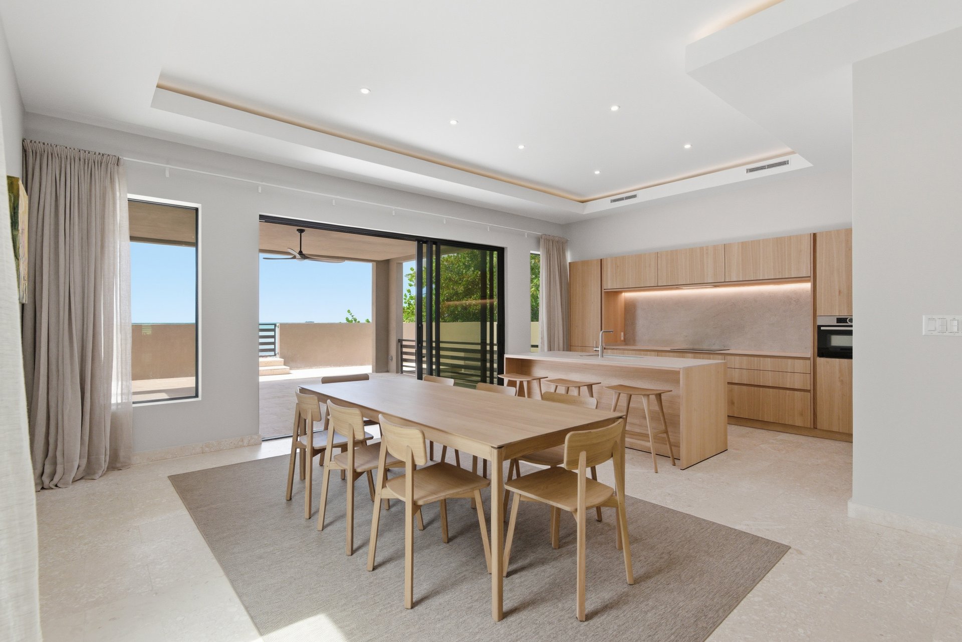 Villa Sol, Adelaide Beach