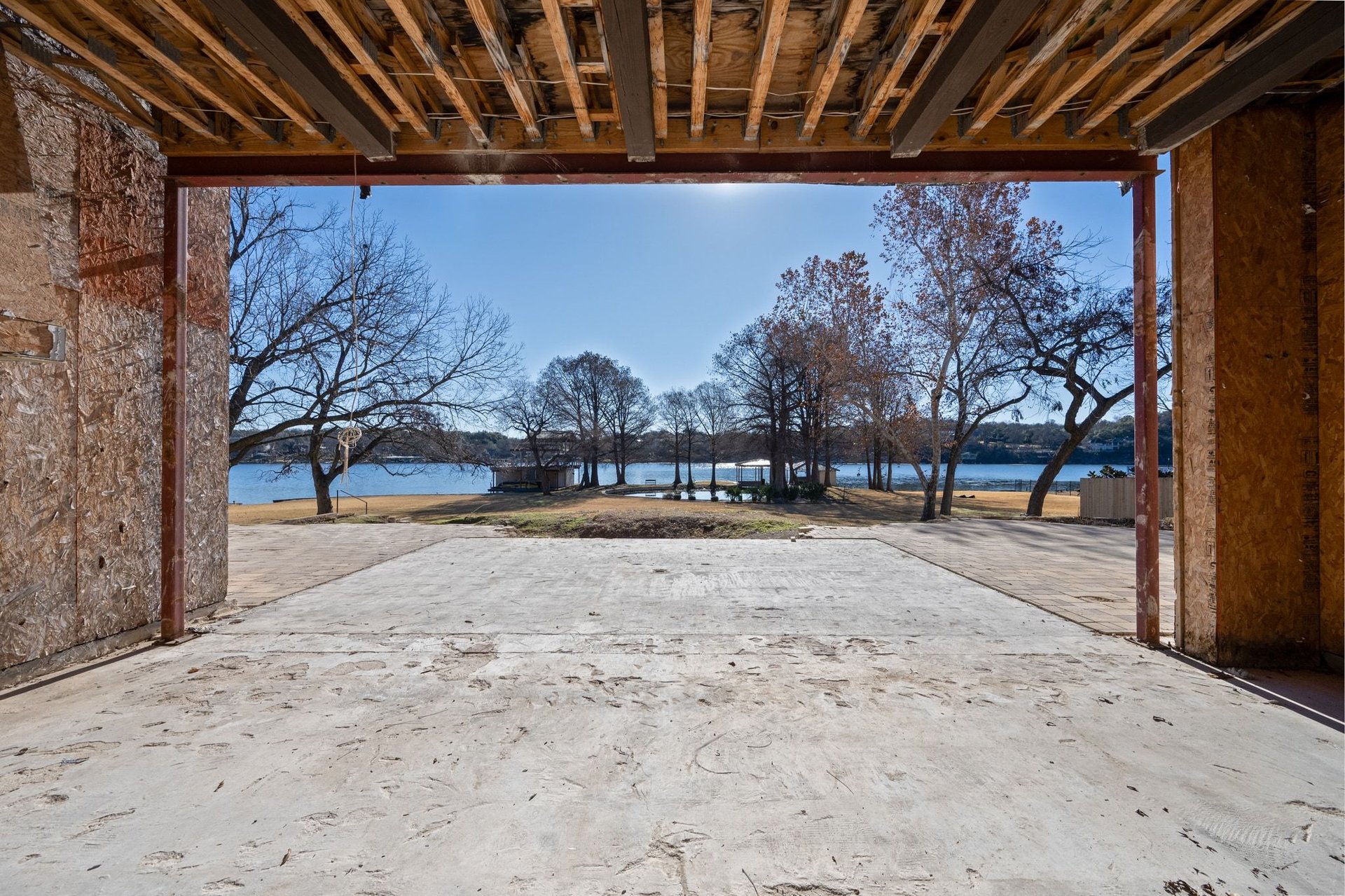 2611 Westlake Drive 
