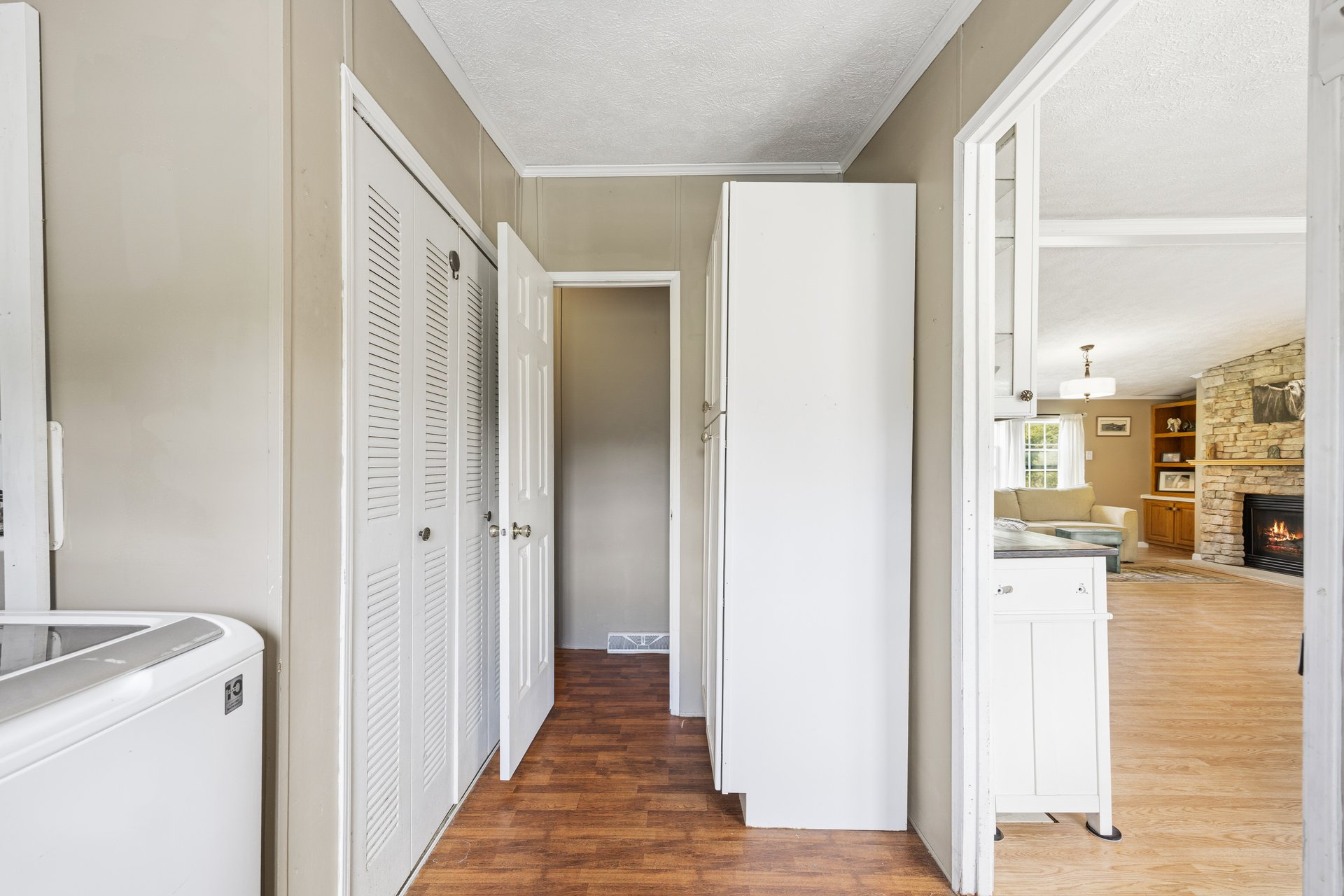 405 E Road