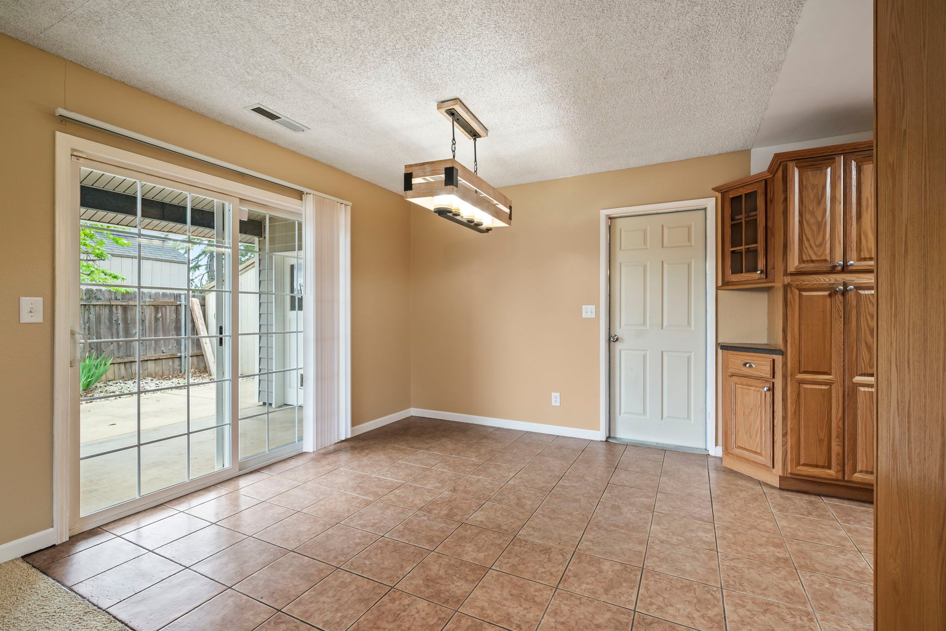 401 Sunlight Dr