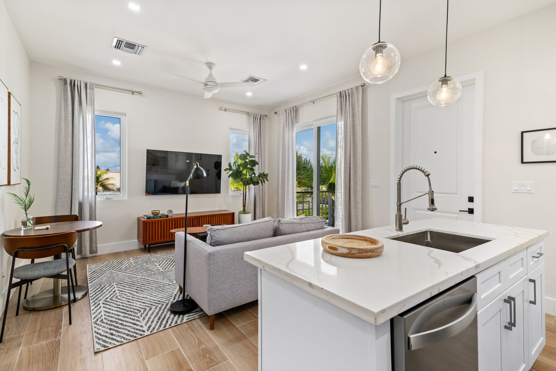Unit 303: COCONUT COVE