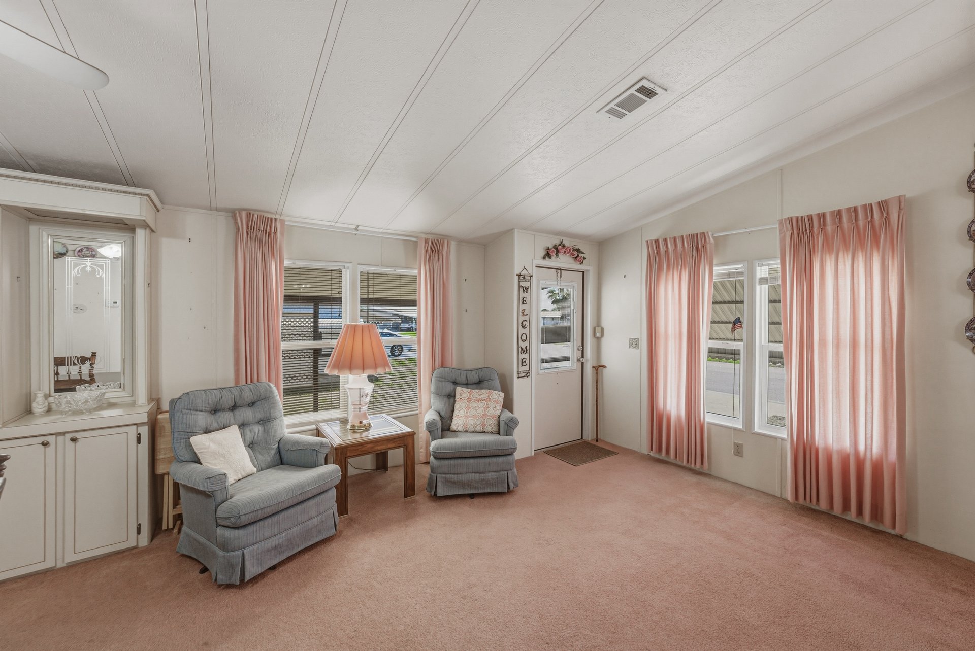 5556 RIVIERA DR