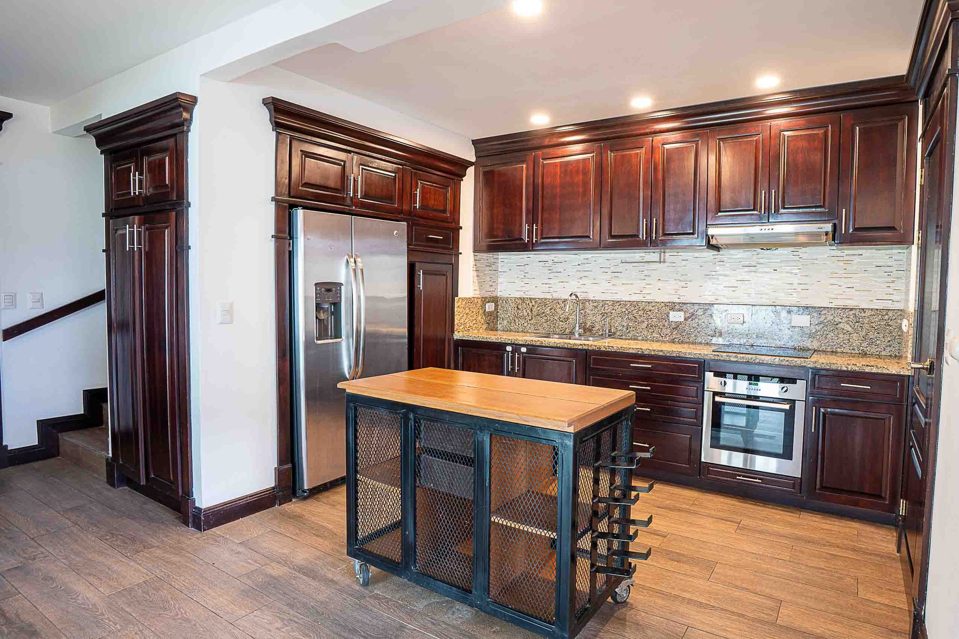 El Sandal #9 | 3 Bedroom Townhome, 10 Mins to the Beach - Seller Financing Available!