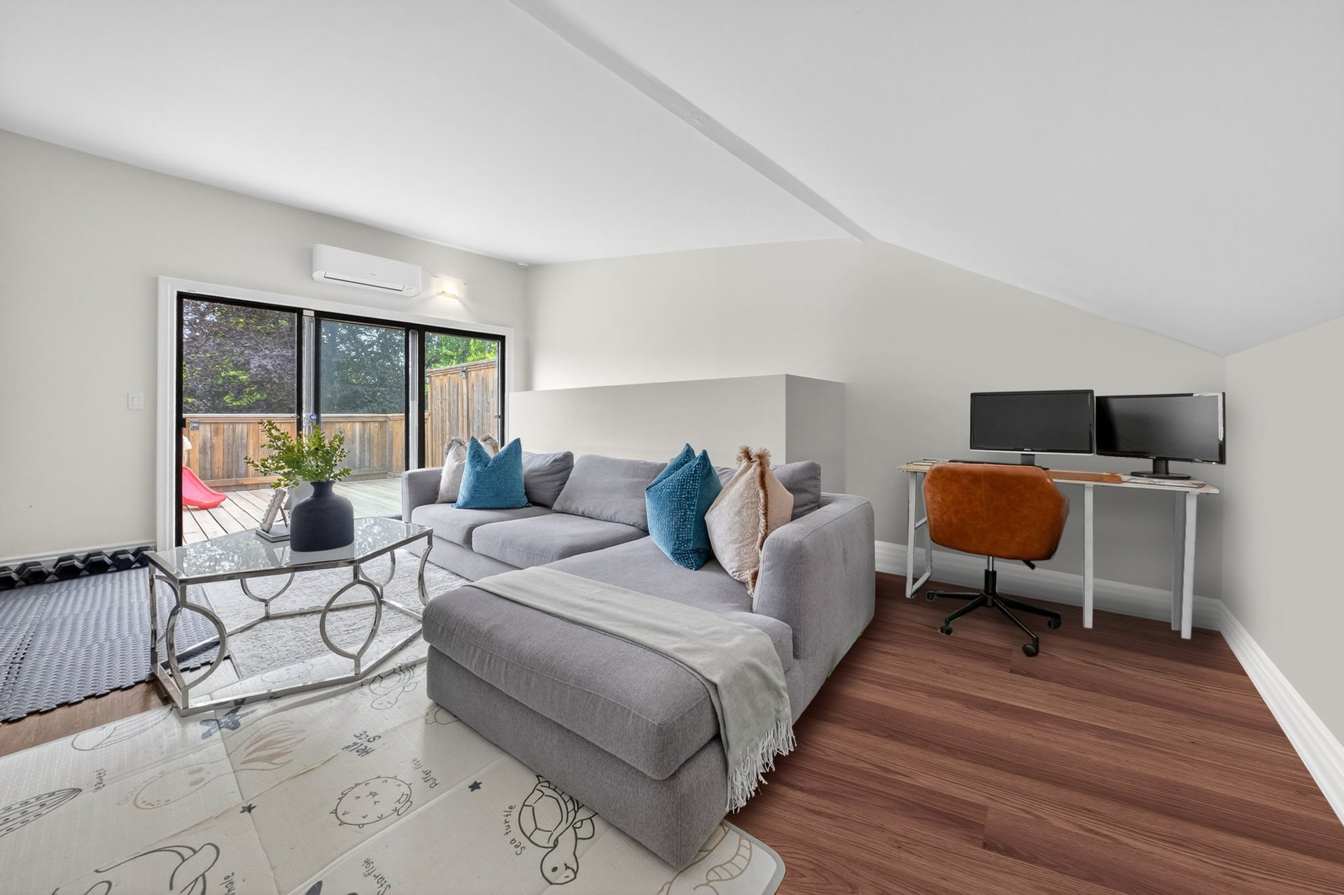 SOLD: Standout Residence In Coveted Summerhill