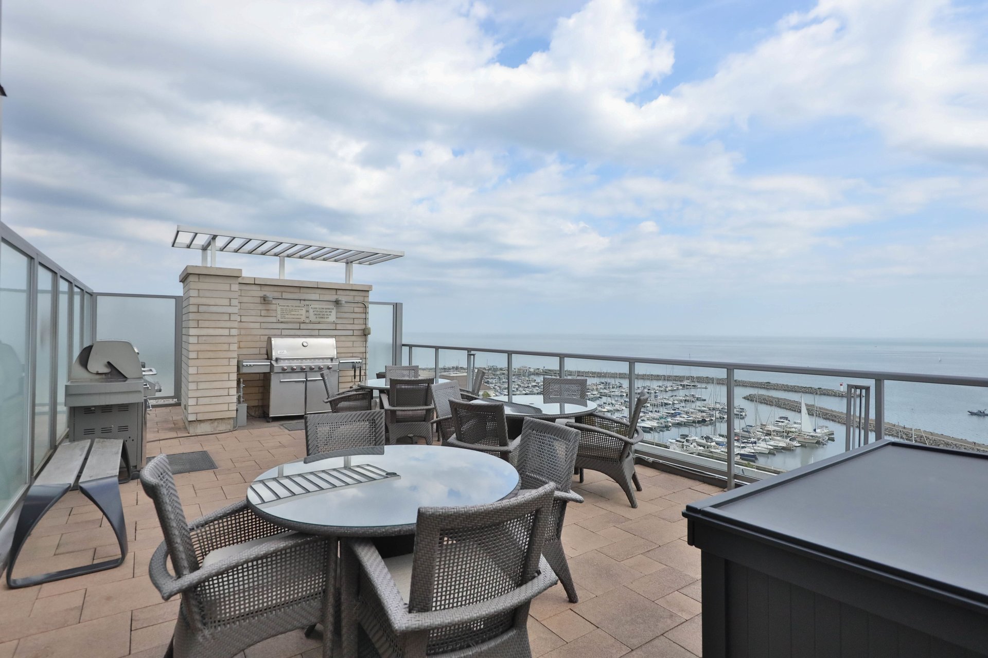 808-11 Bronte Road, Oakville