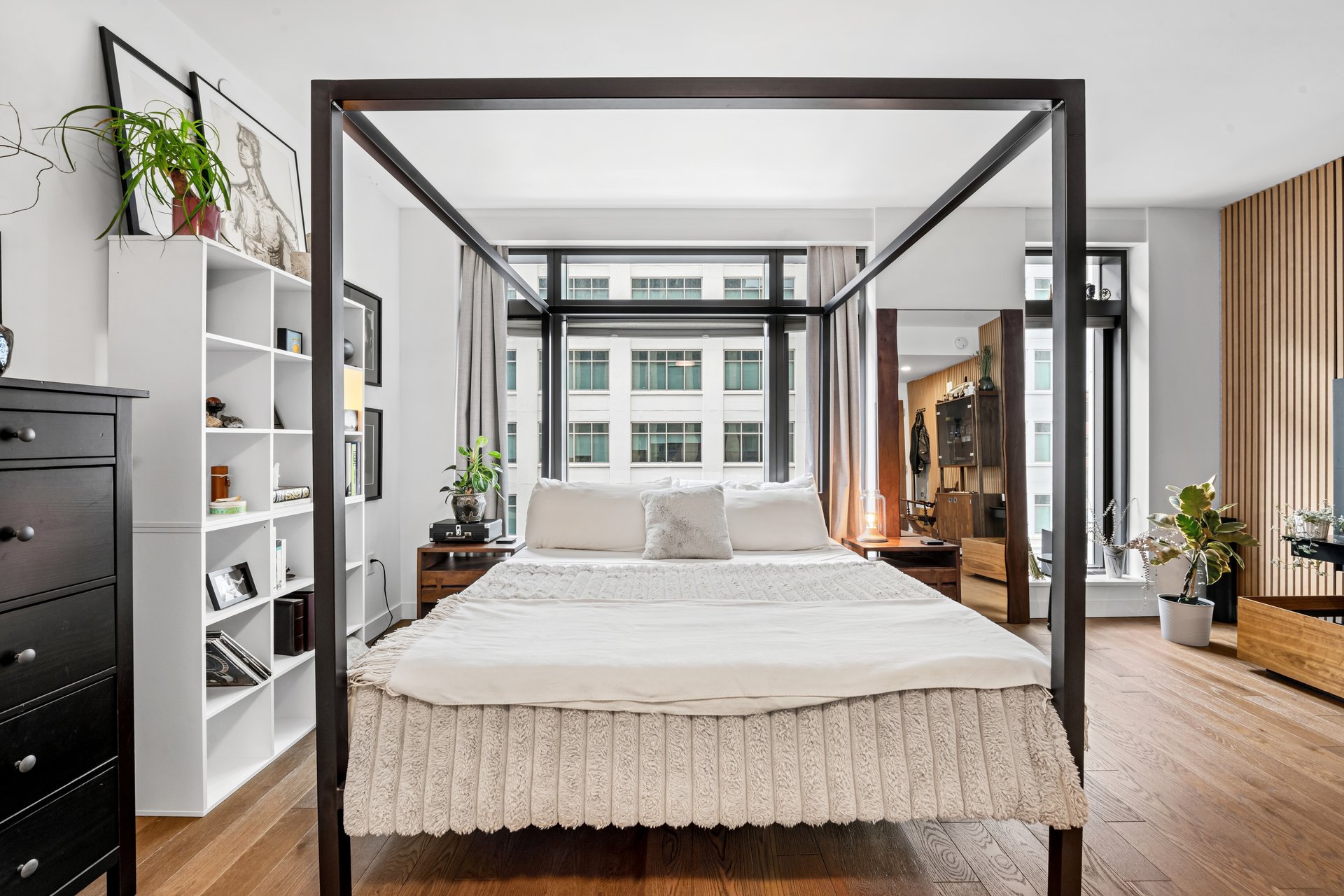 99 HUDSON ST Unit: 402