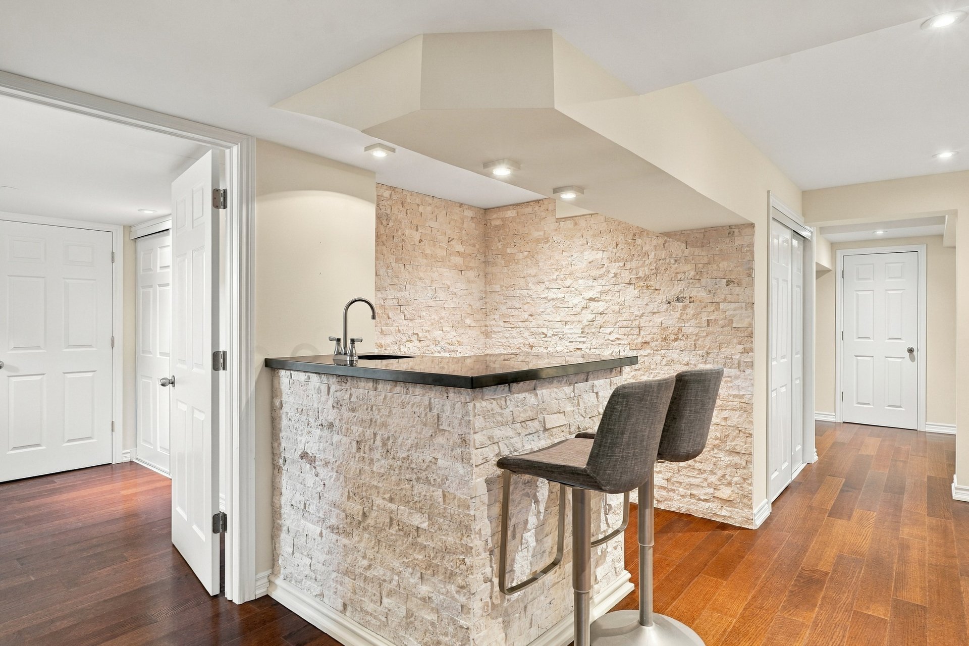 Family Living in the Heart of Lakeshore Woods