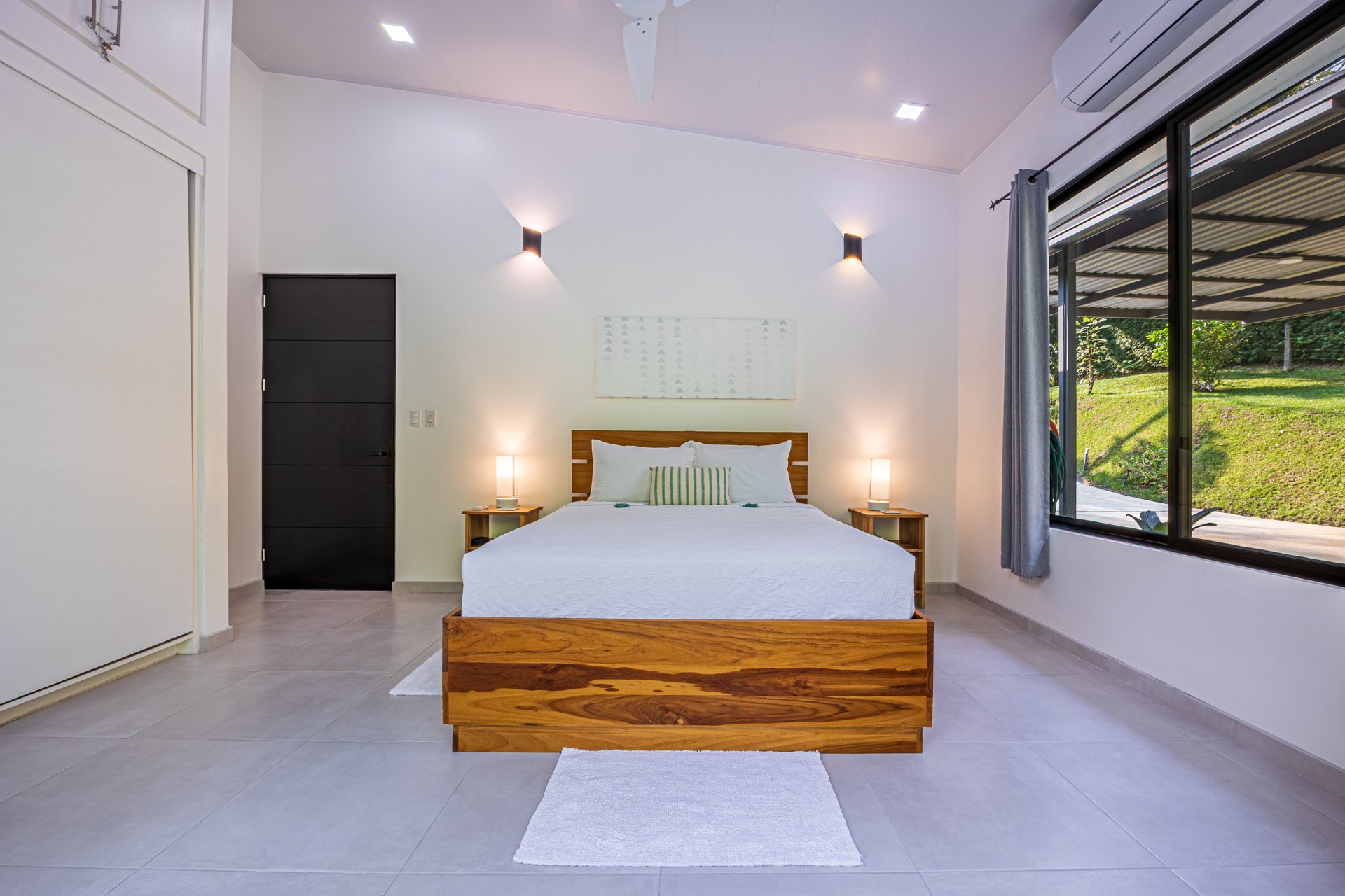 Casa Ballena Pearl with Extra building site!