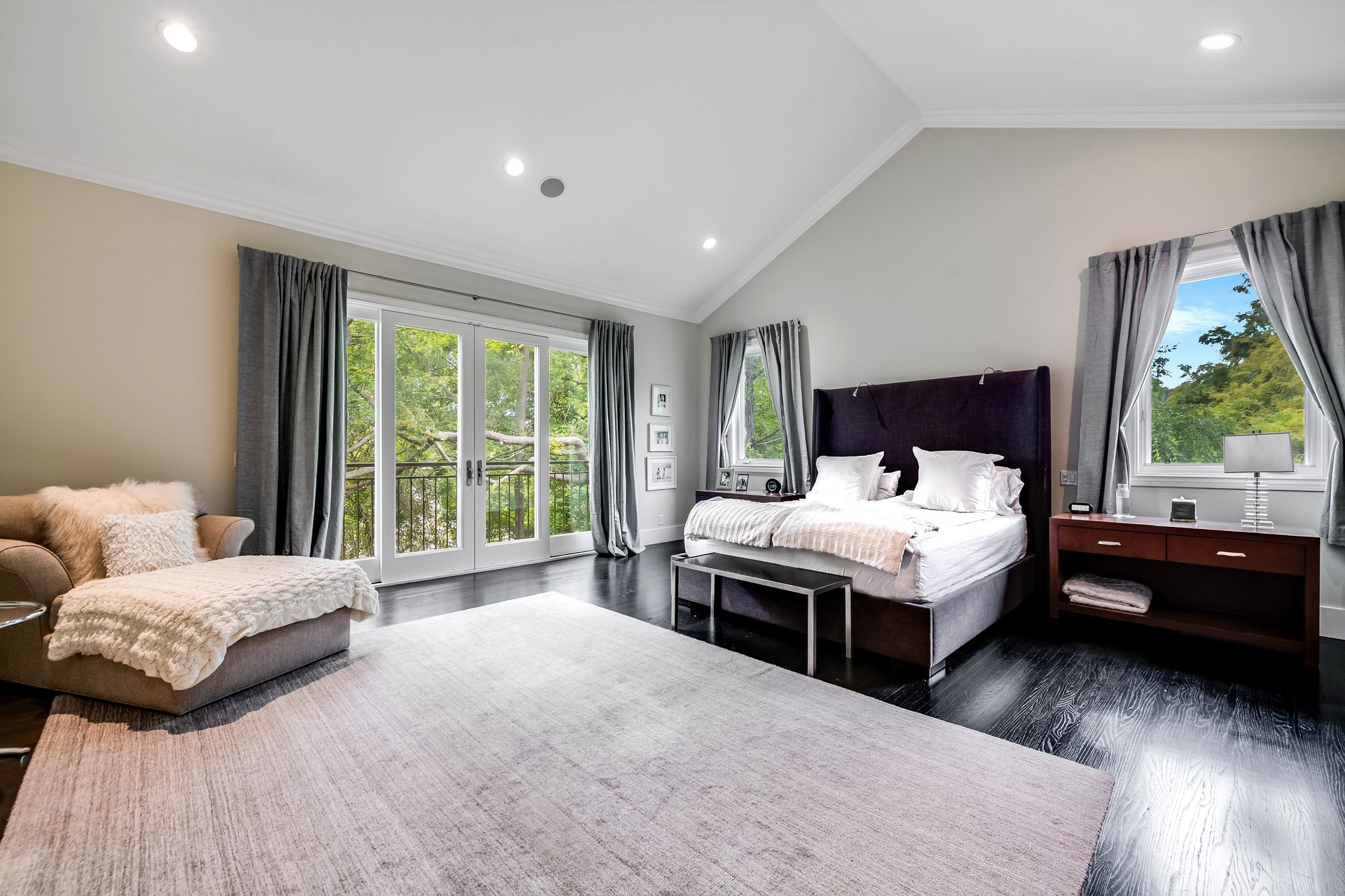 422 Parkwood Dr