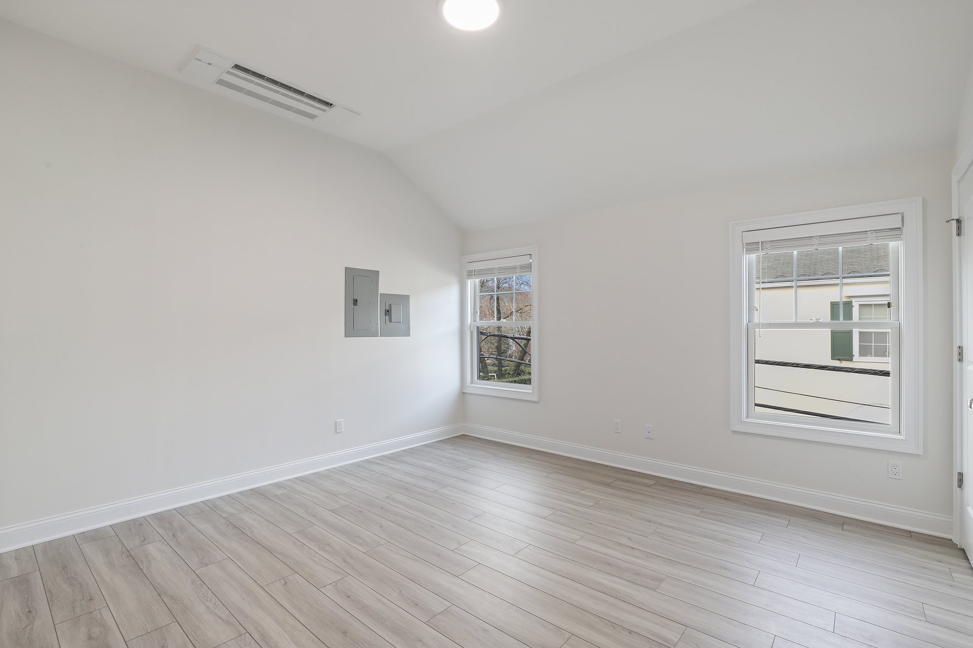 225 Katonah Avenue Unit: 2