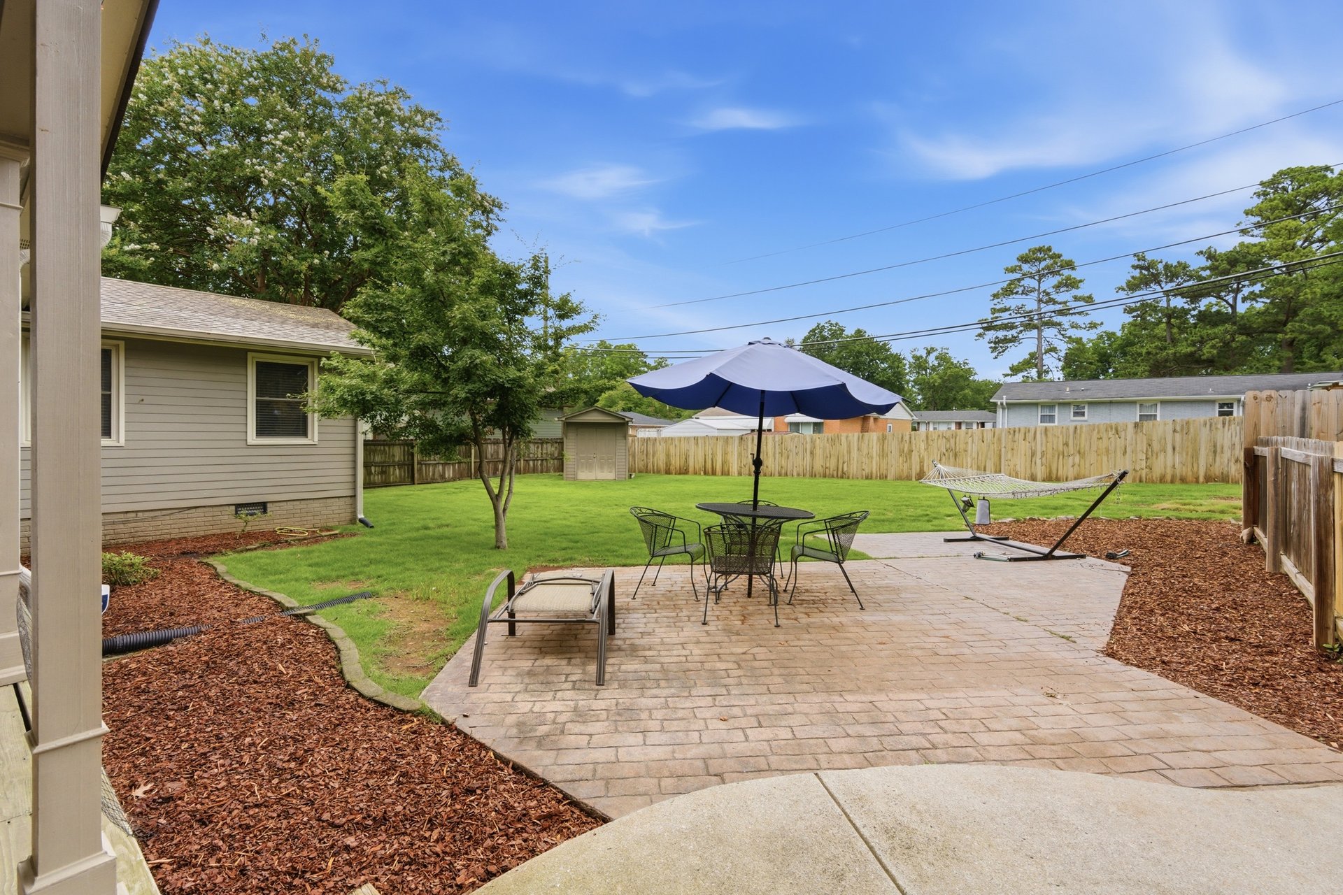 Adorable Full Brick Ranch style home just minutes from Downtown Huntsville!!