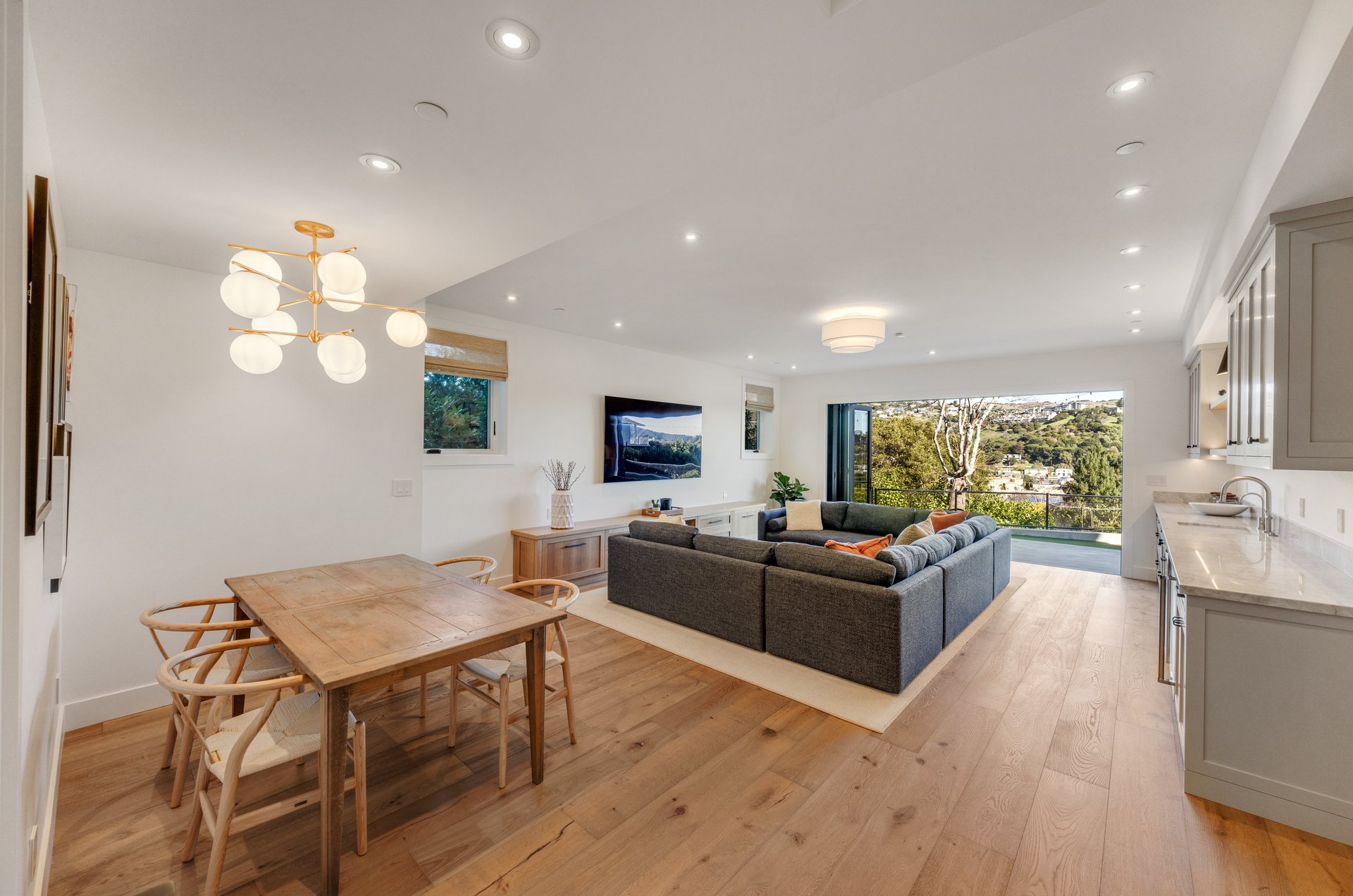 Stylish and Renovated Belvedere Beauty