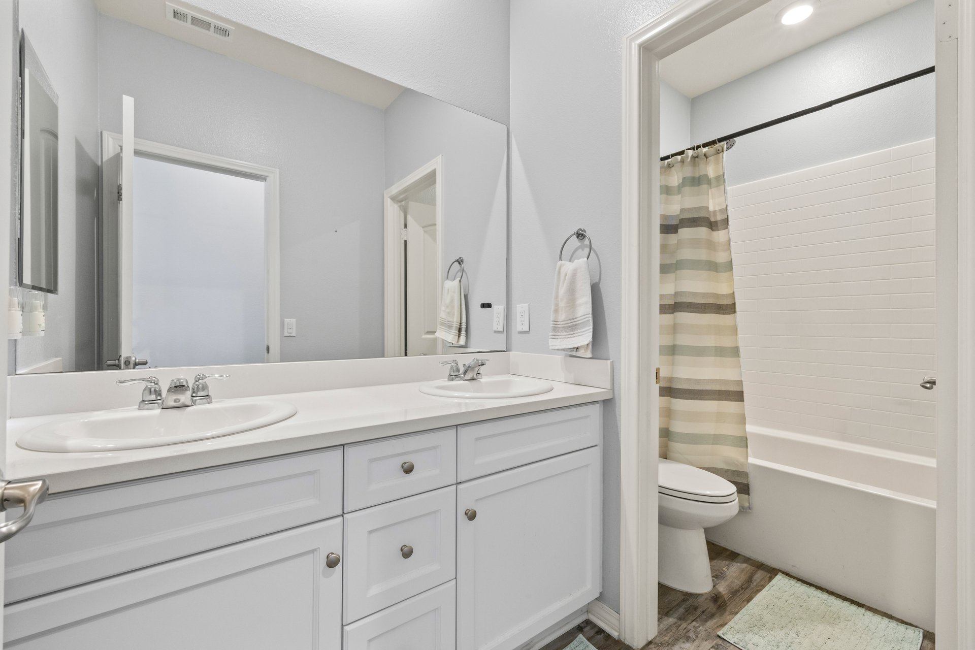 3147 E Yellowstone Dr. 