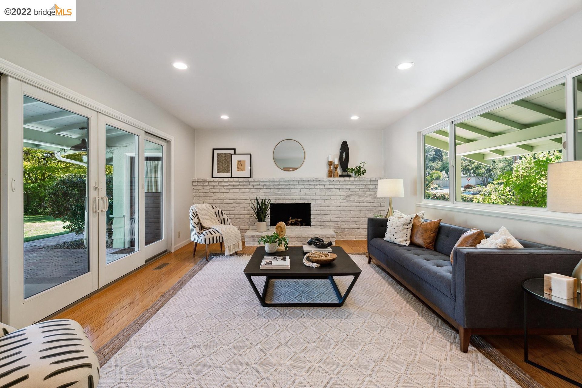 10 Woodside Dr
