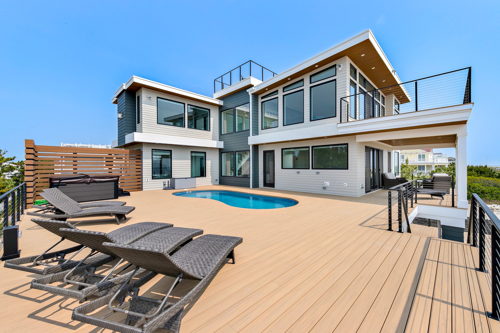 1053C Long Beach Blvd