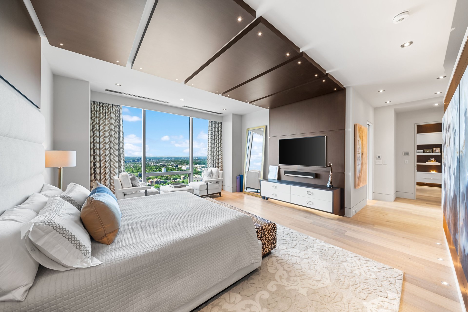 Four Seasons Residence