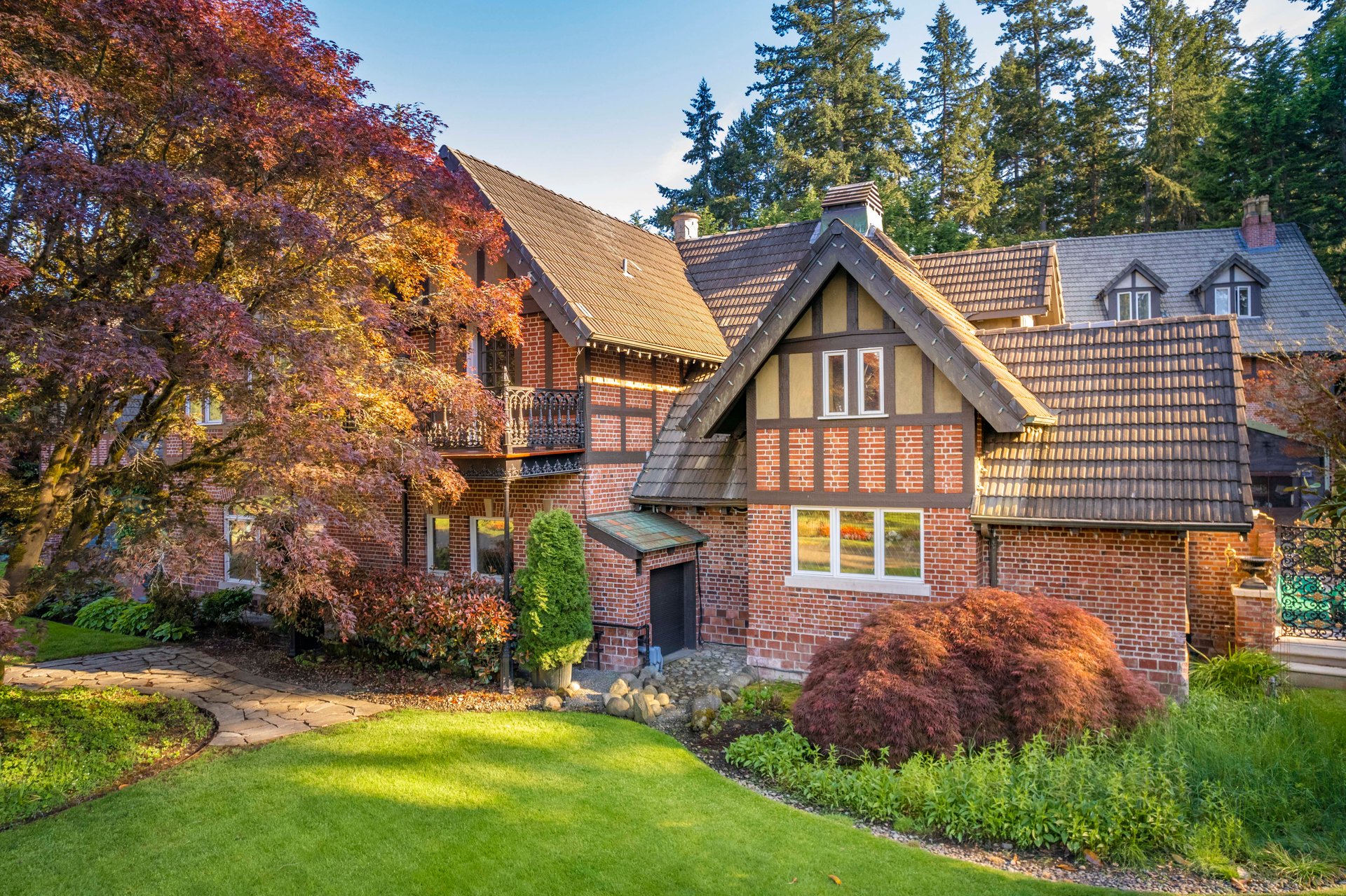 4 Thornewood Lane SW