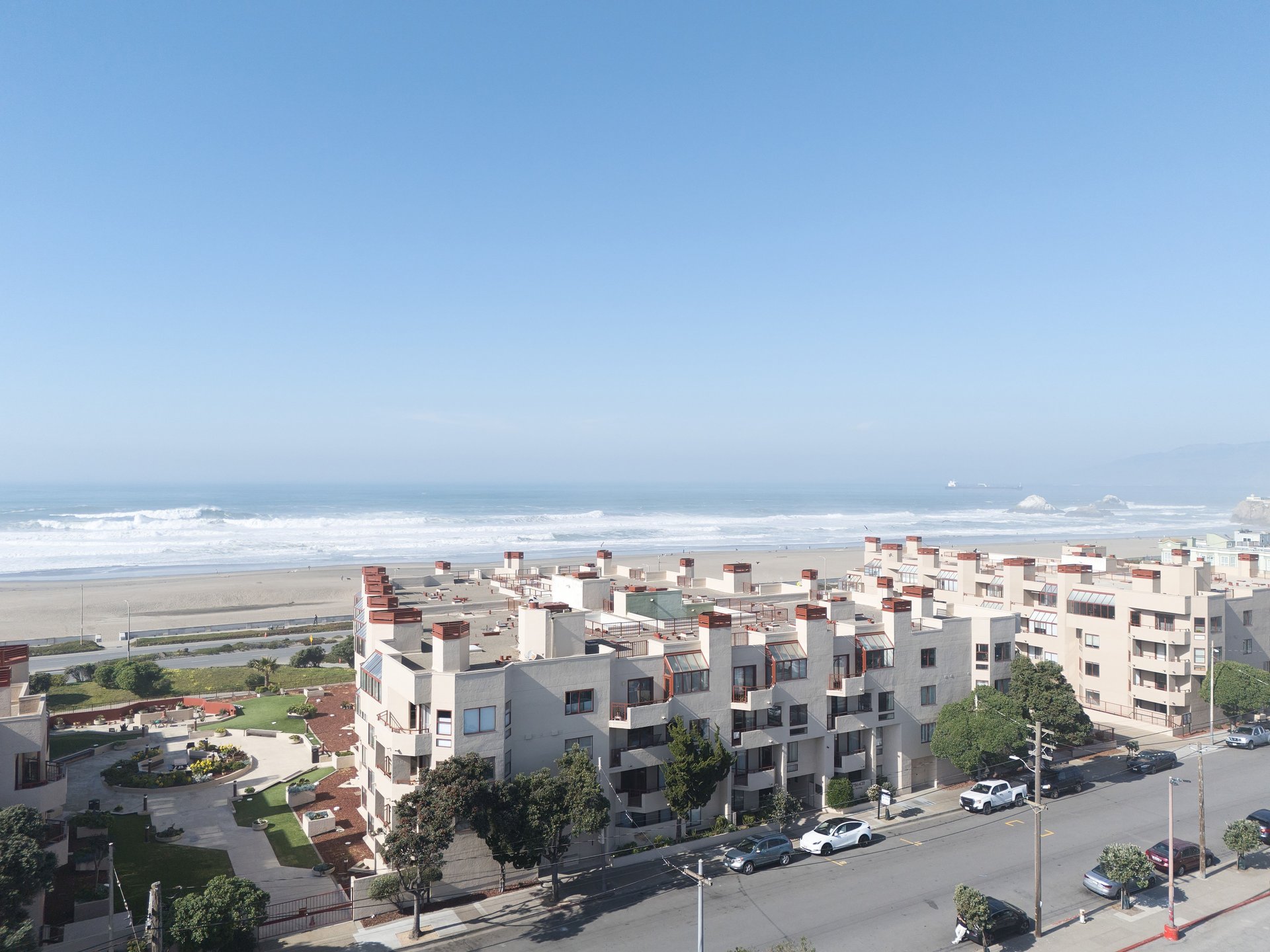 855 La Playa Street 366