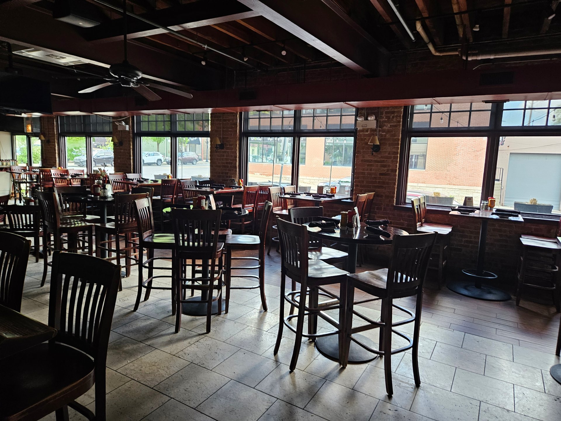 Premier Downtown Downers Grove Restaurant 
