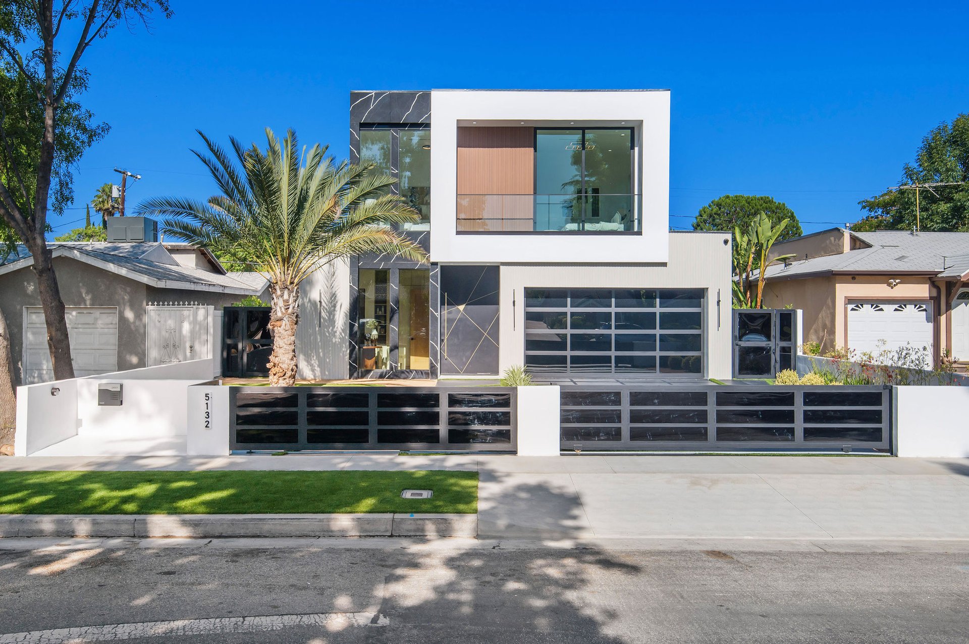 5132 Lindley Ave, Encino