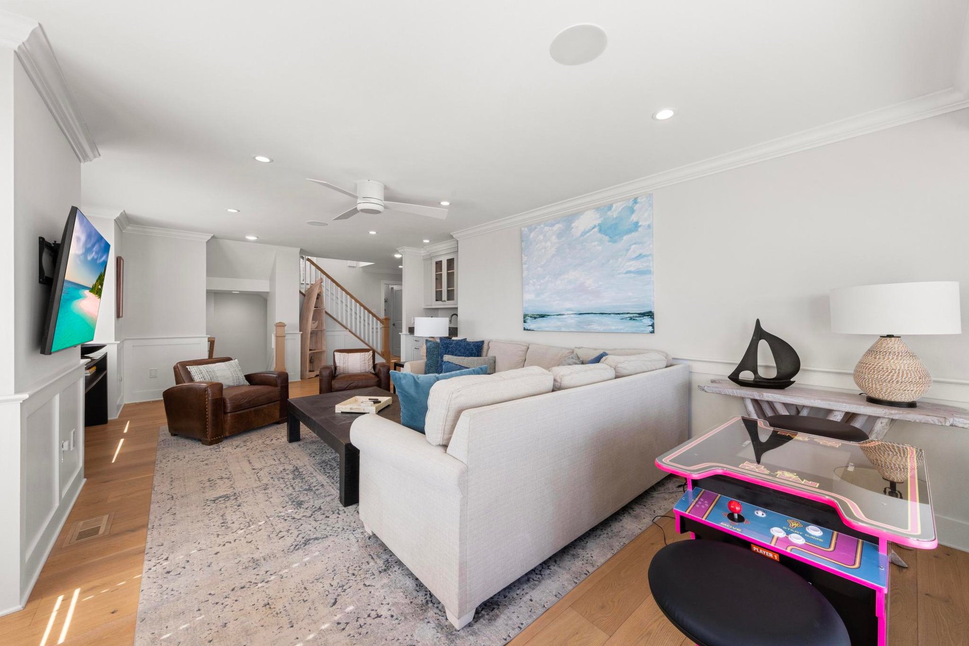 123 E. Colorado Ave