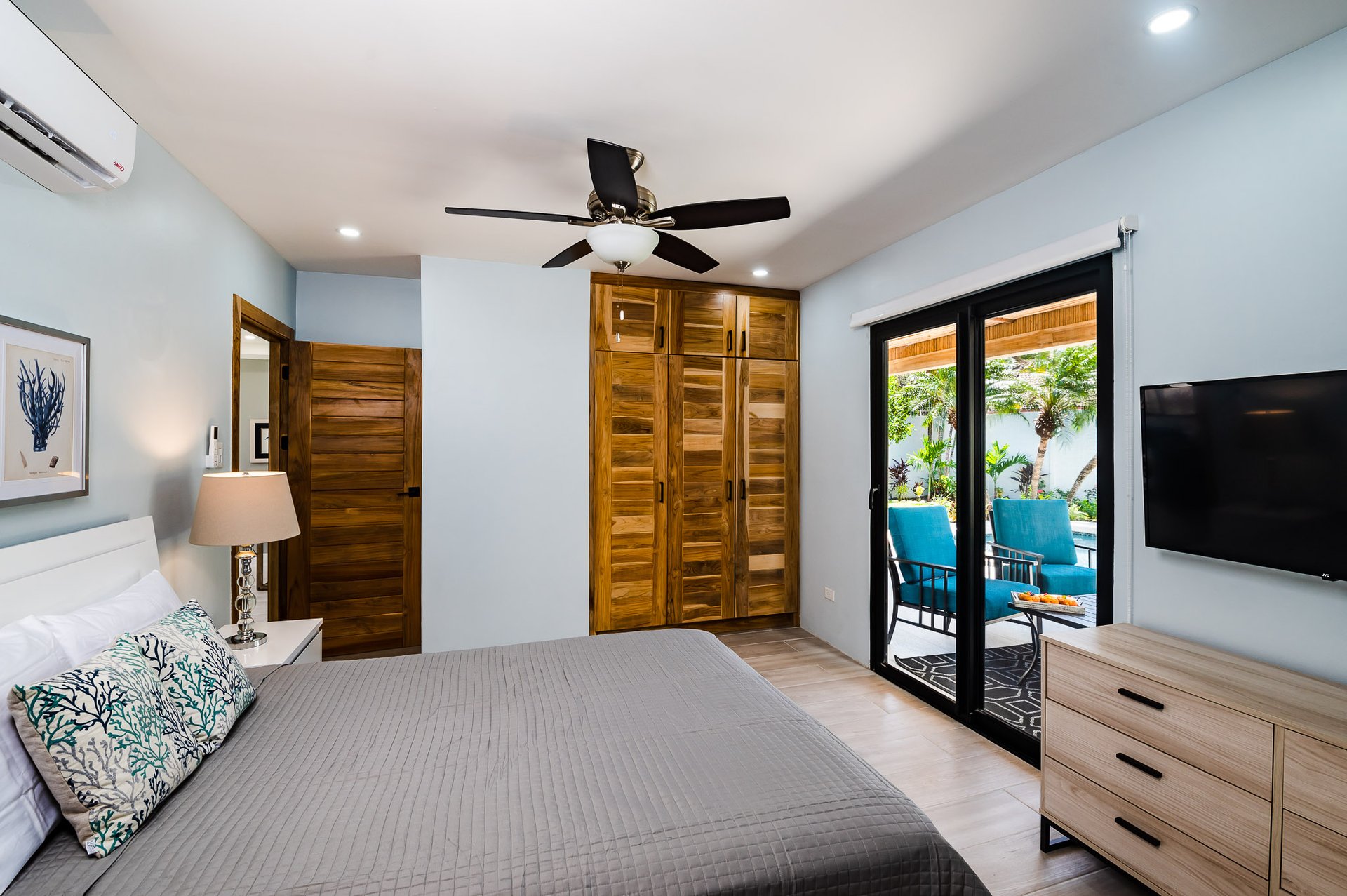 Casa Nueva Vida | Great investment property in Playa Potrero!