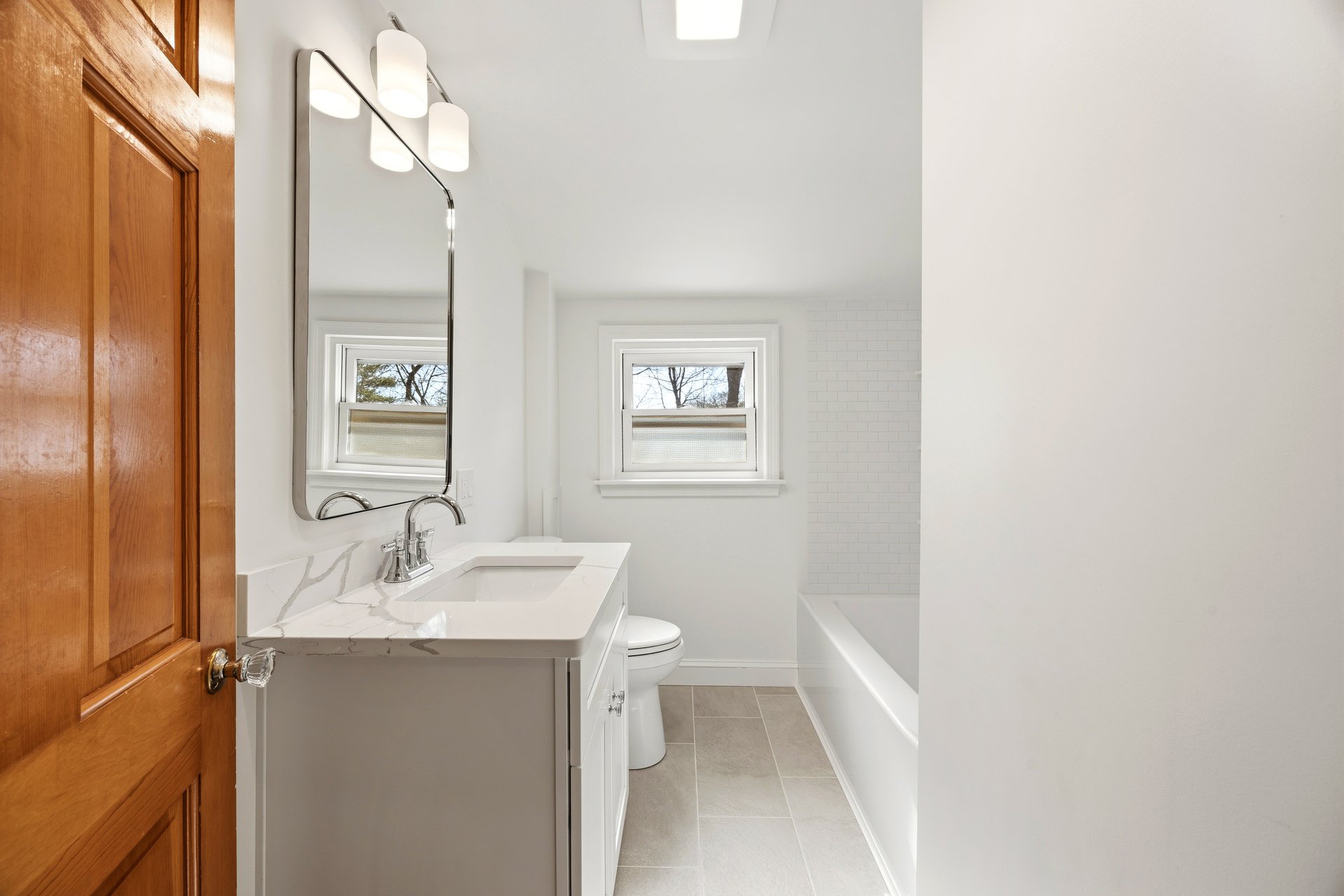 10 Meadowbrook Lane