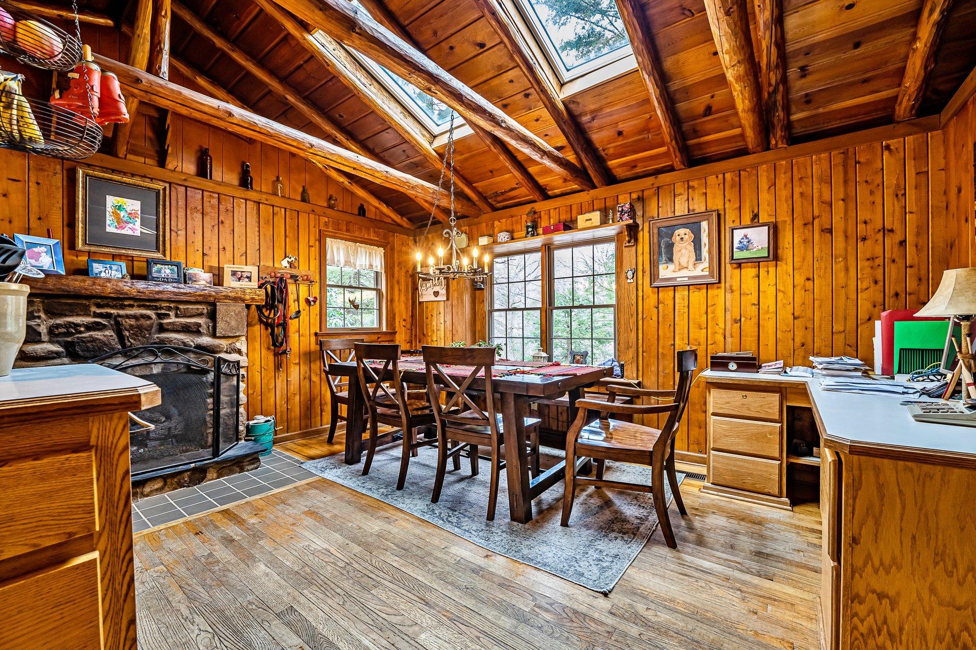 2716 Mountain Road