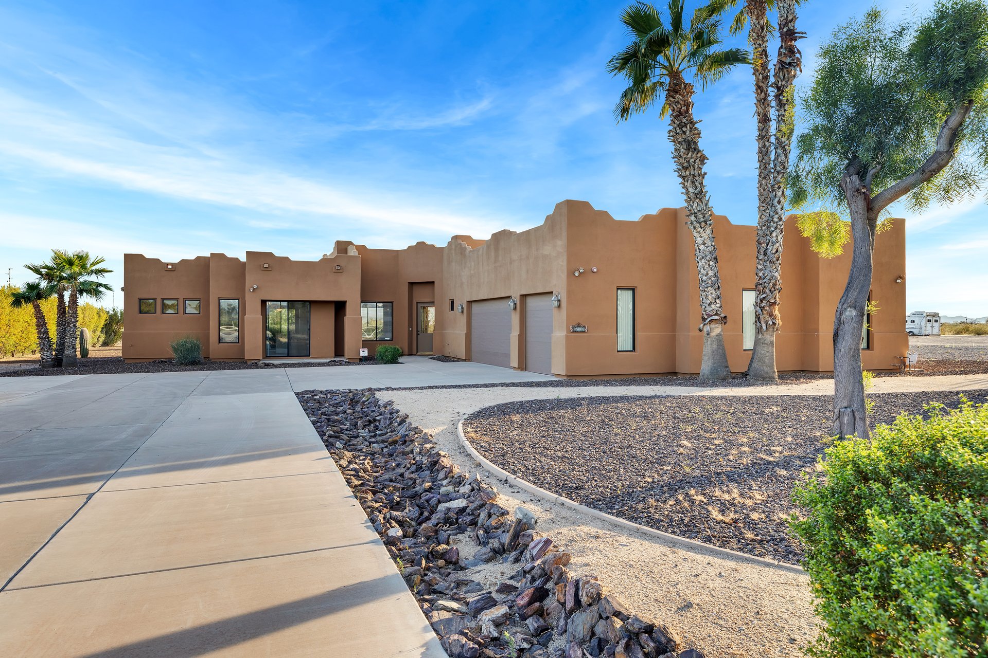 17117 W Dale Lane