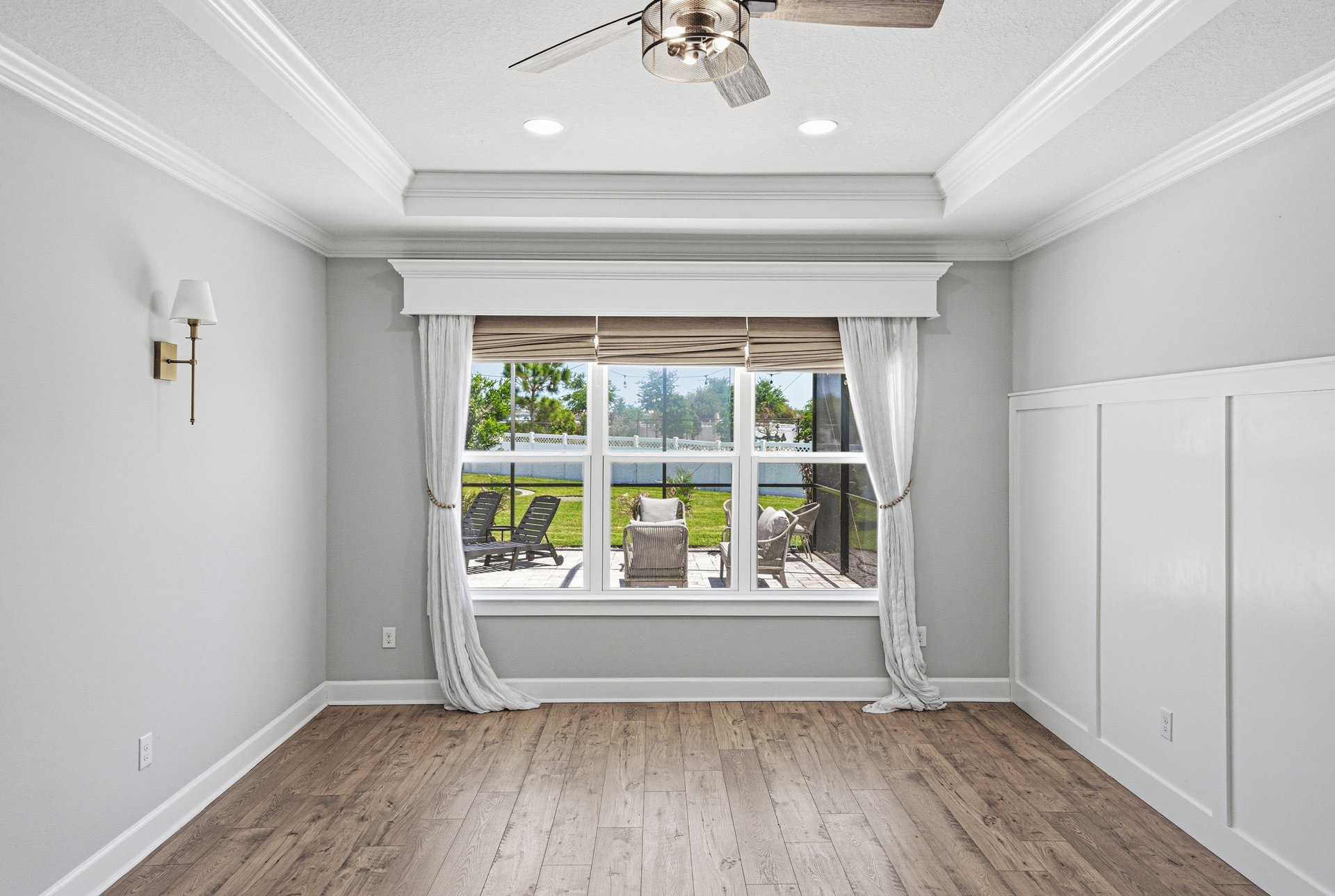 6883 BRADBURY CIR