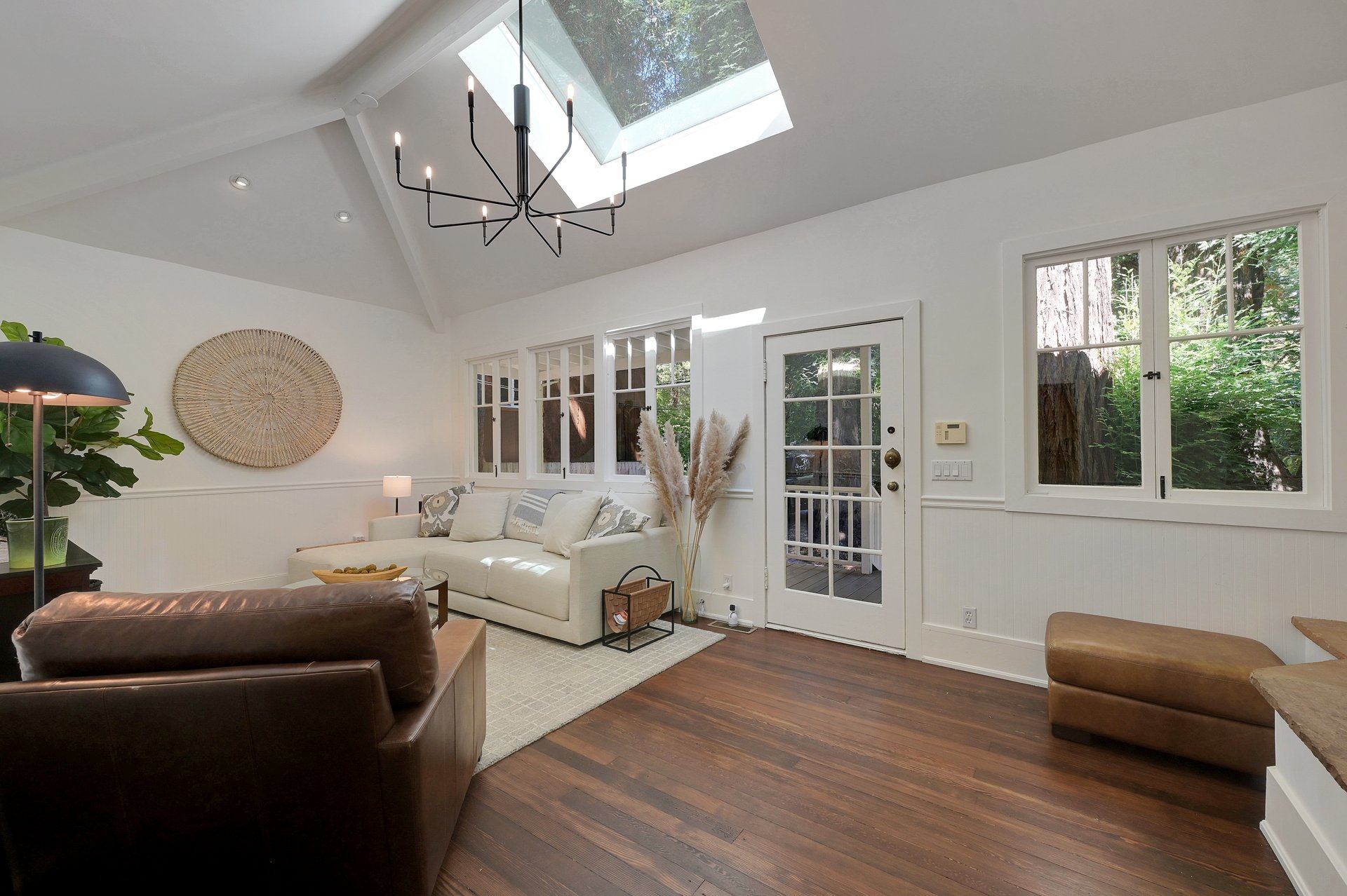 207 Madrone Ave