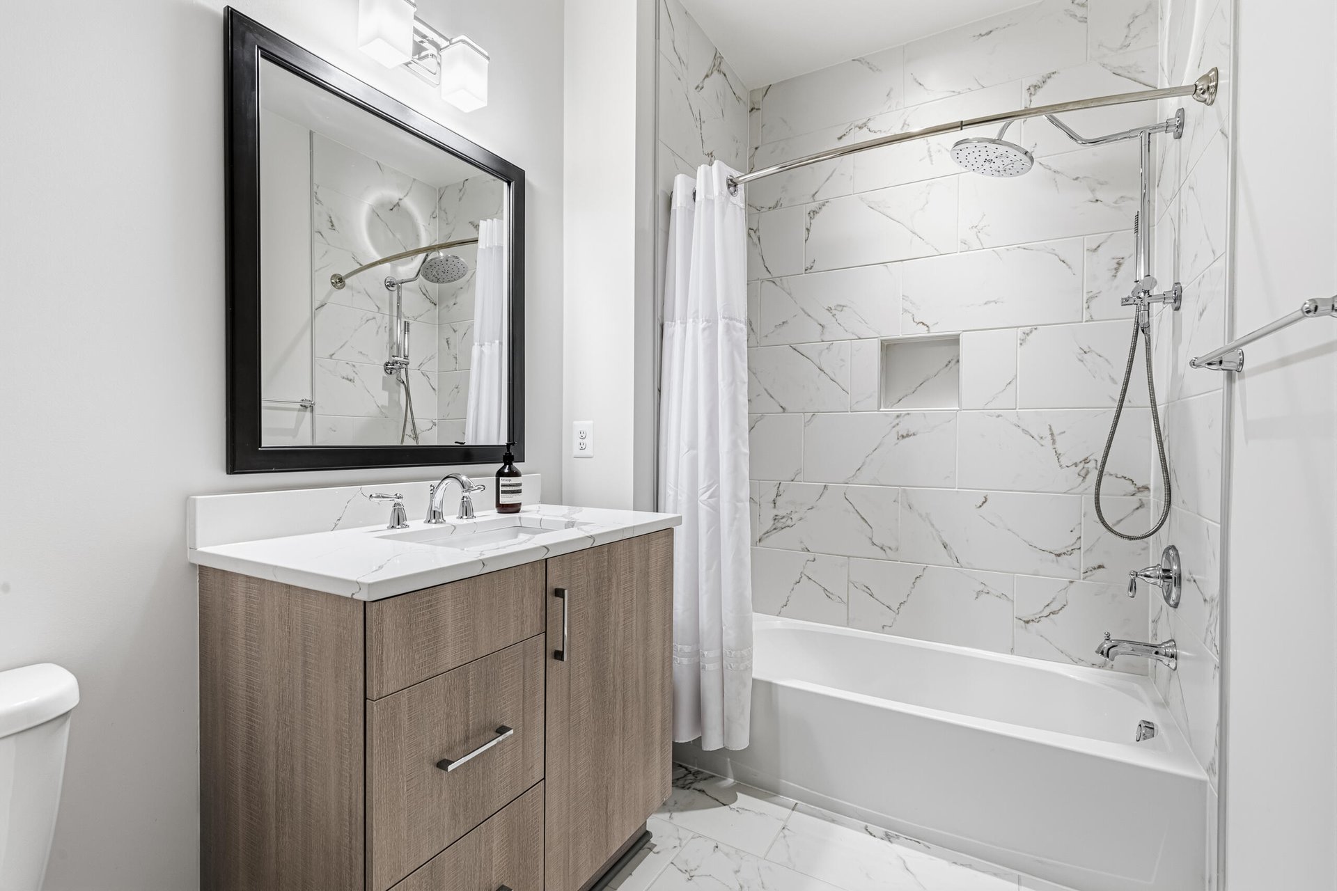 8189 River Rd, Bethesda MD 20817
