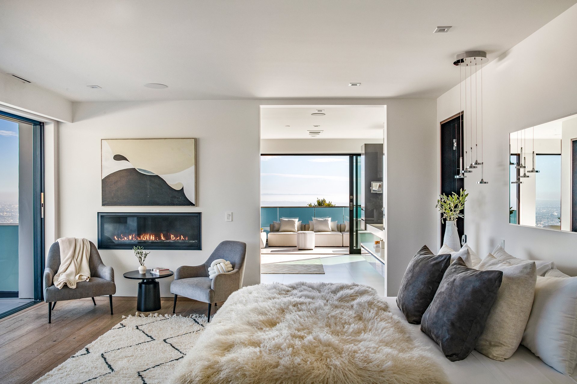 2301 Hercules Dr, Hollywood Hills