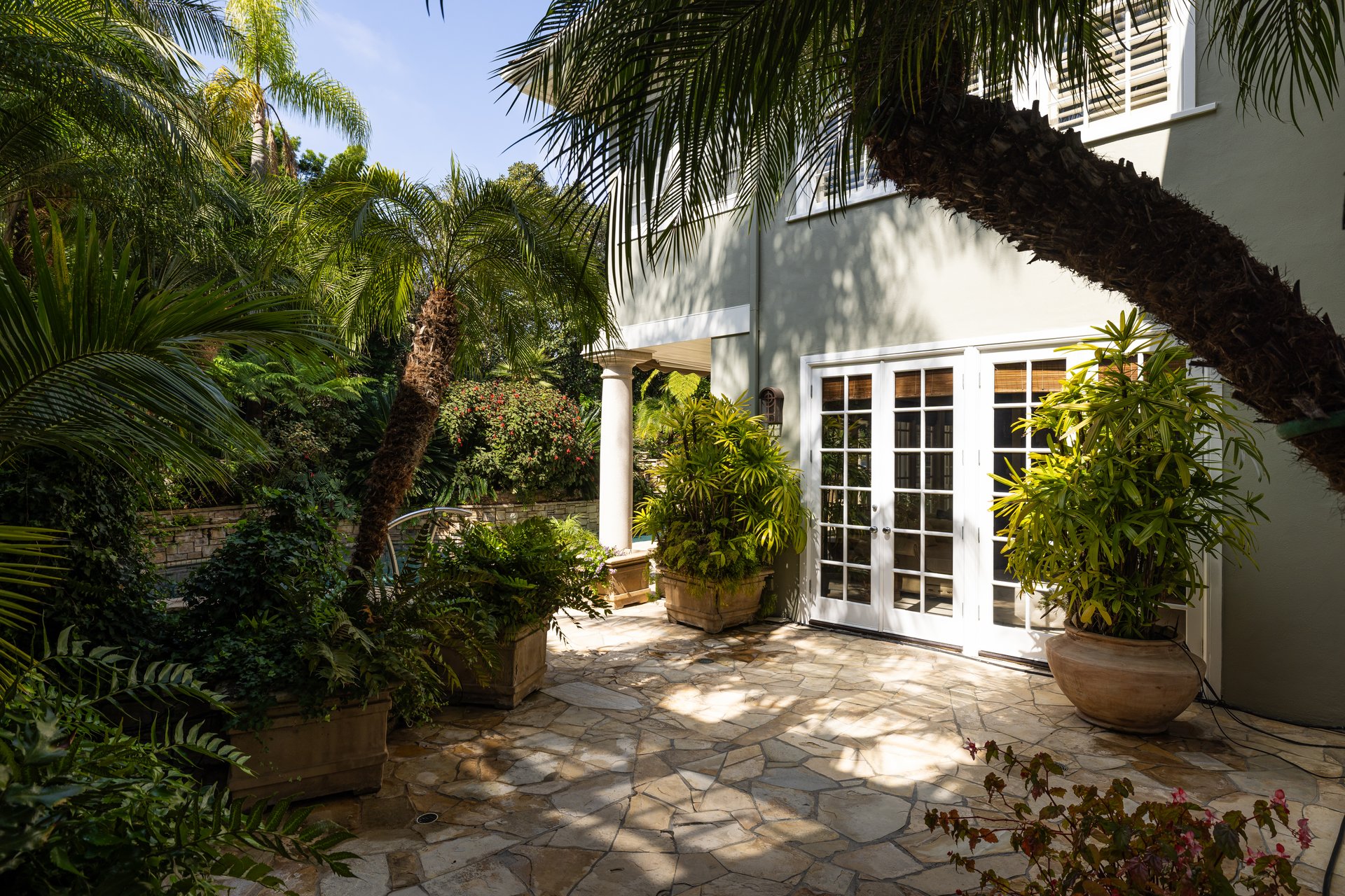 3 Weybridge Court