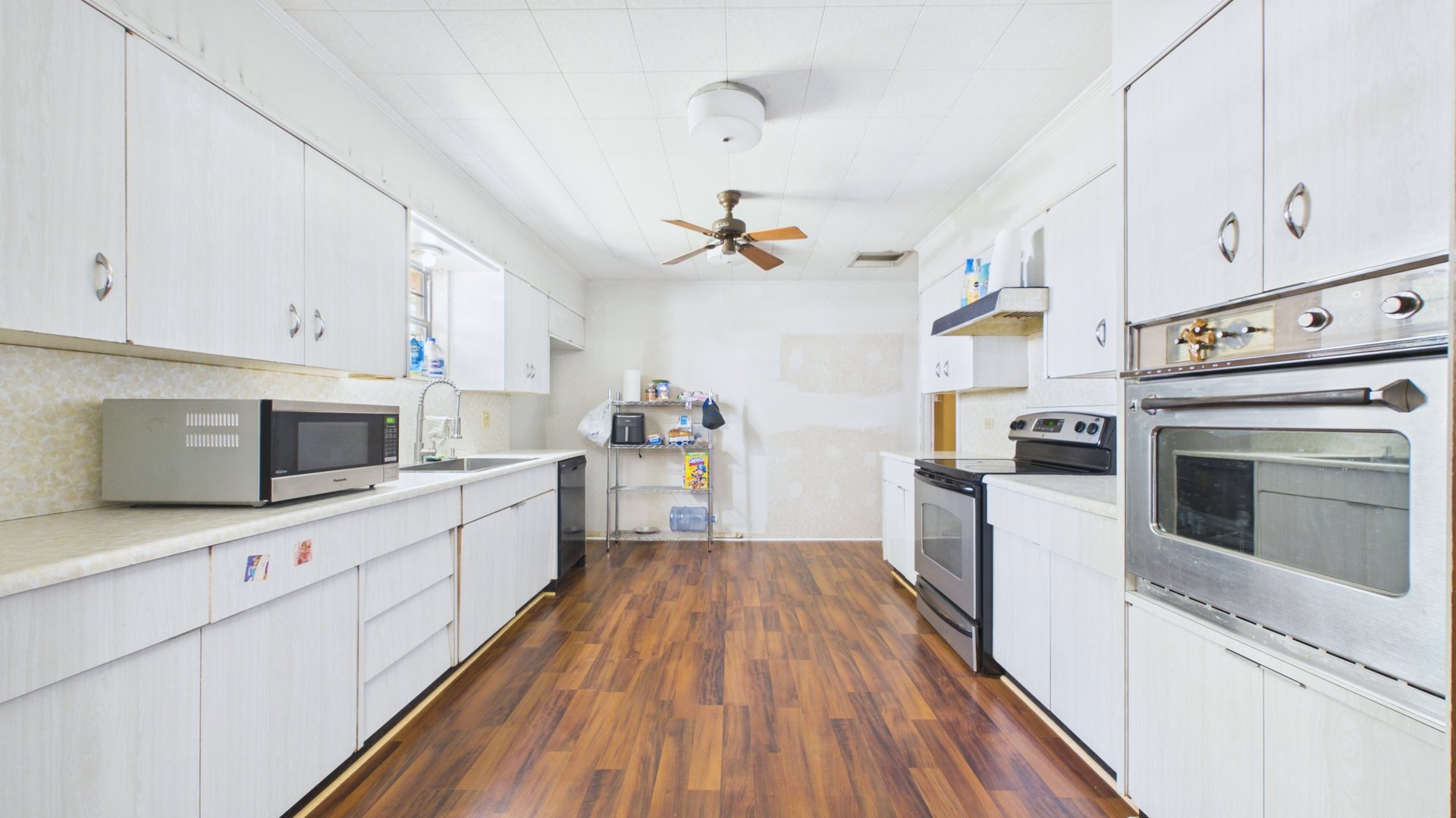 1015 W Normandy Dr