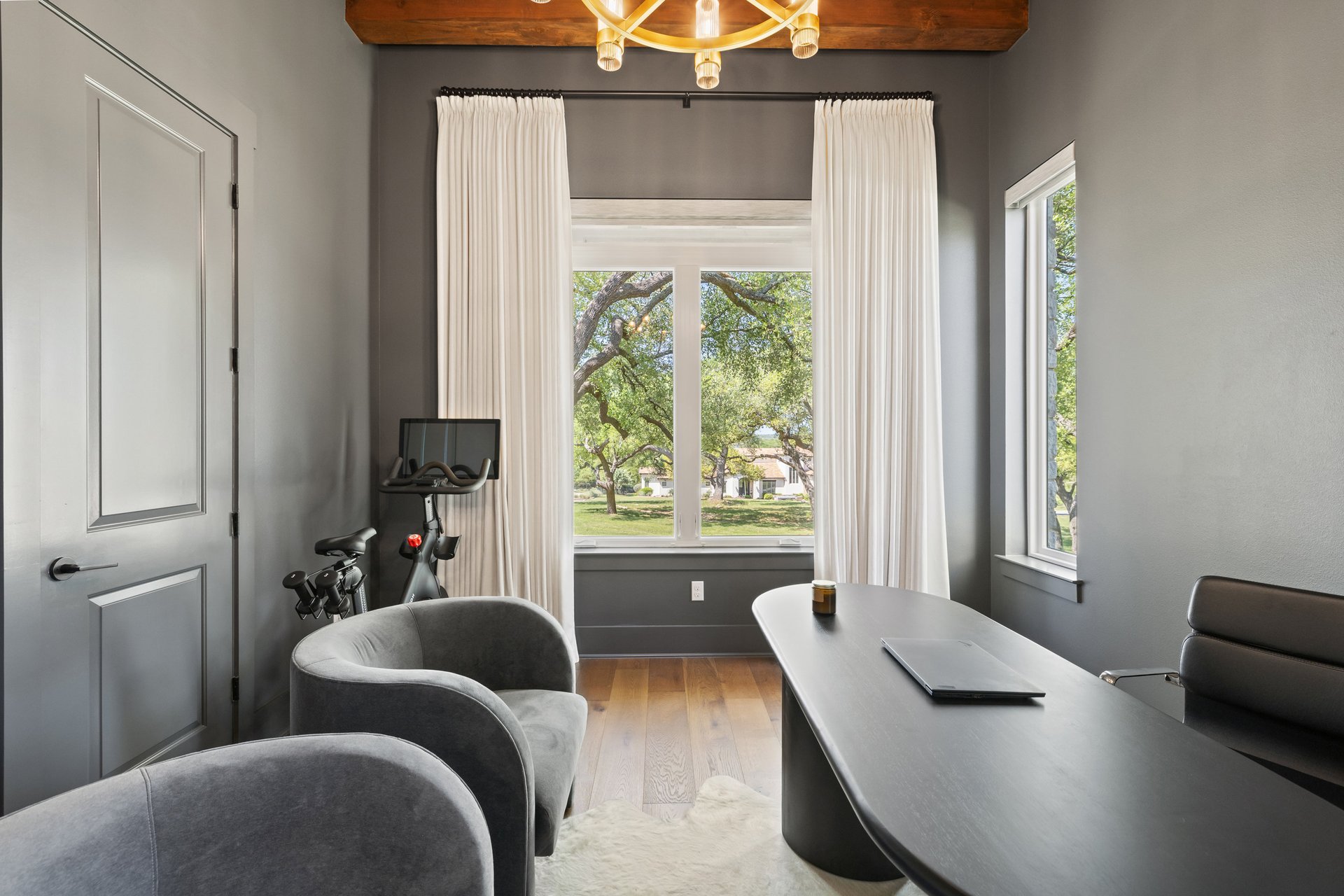 8325 Lakewood Ridge Cv