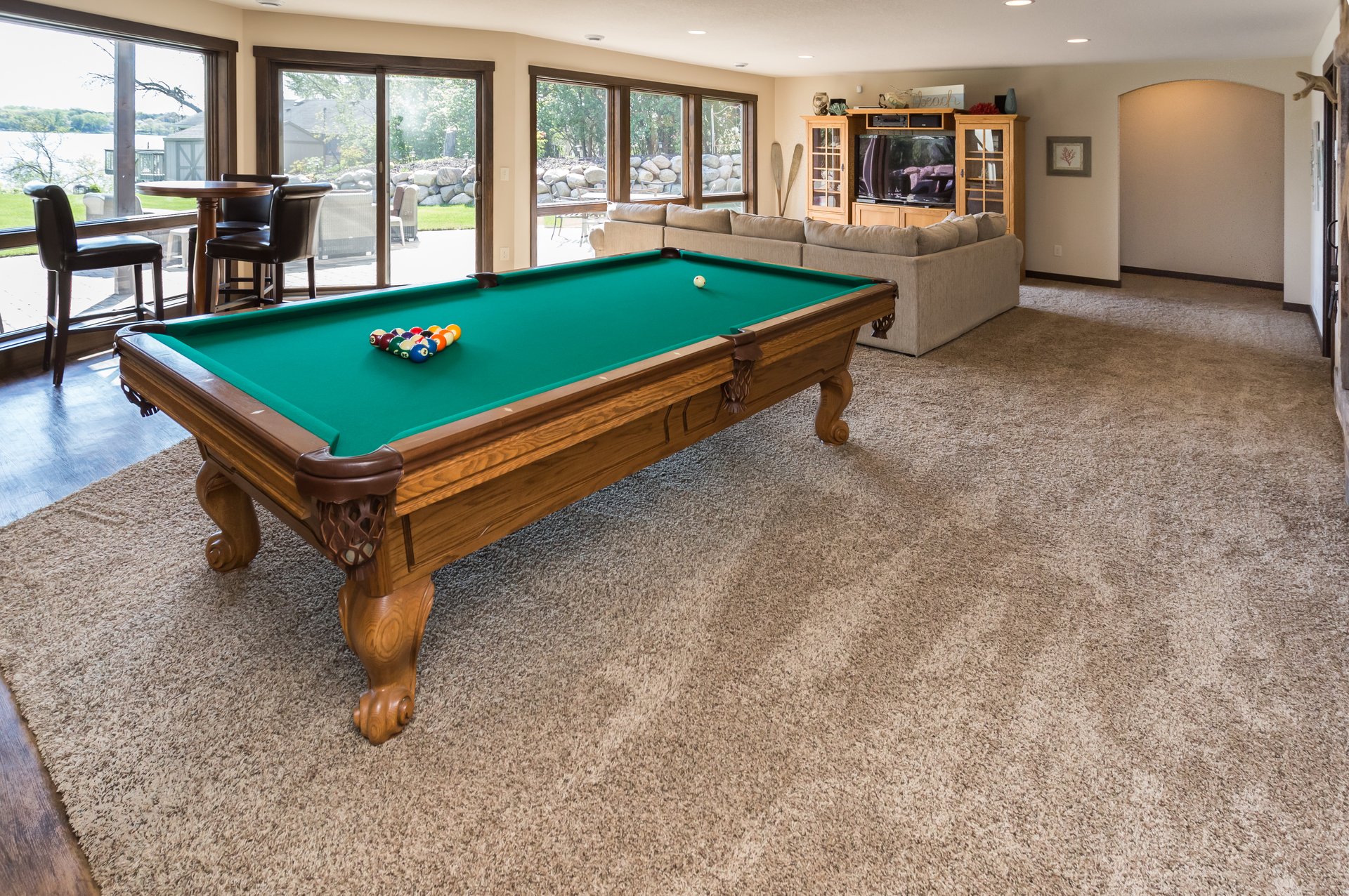 Beautiful Custom Home on Lake Johanna