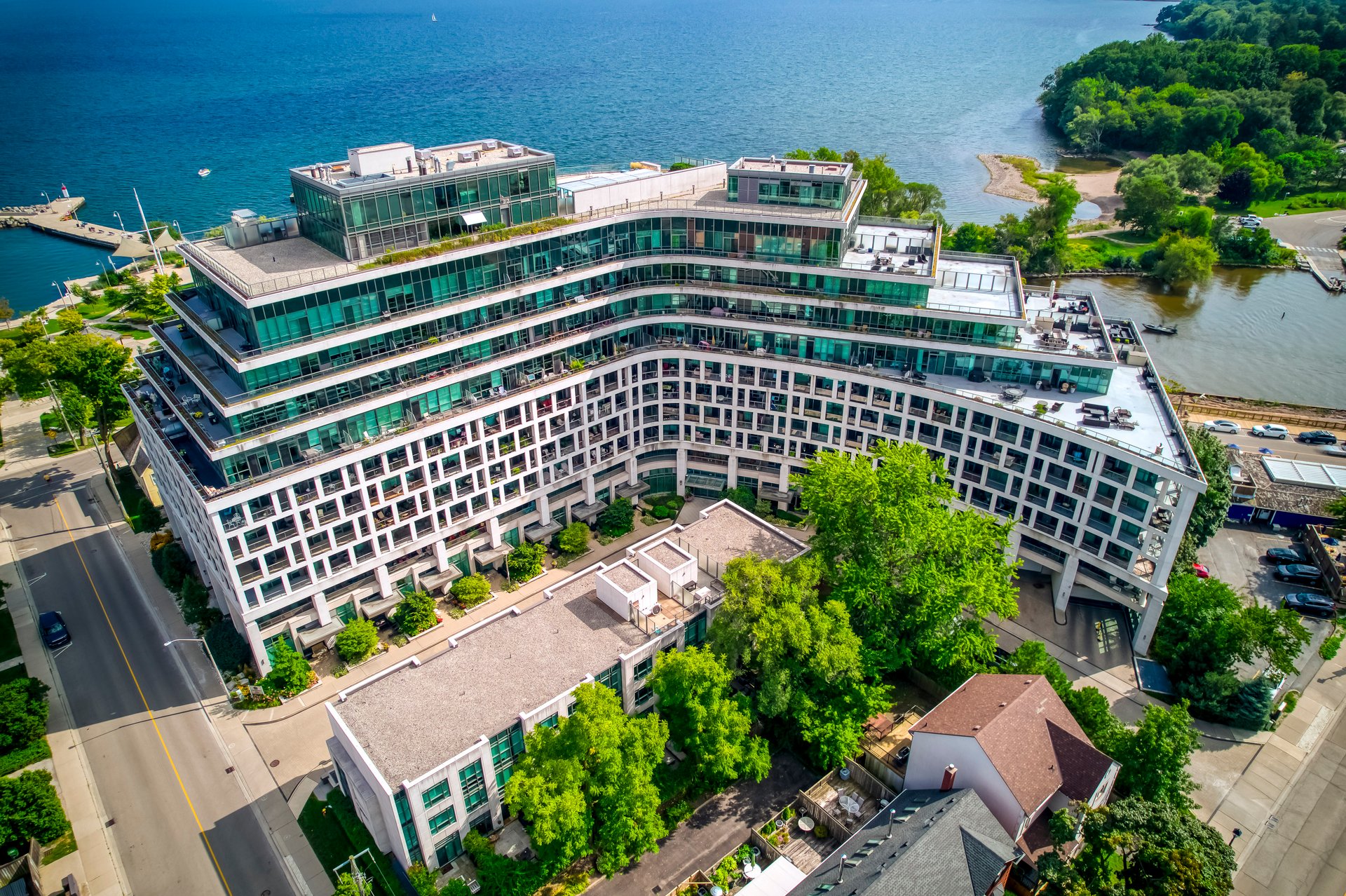 11 Bronte Rd #417