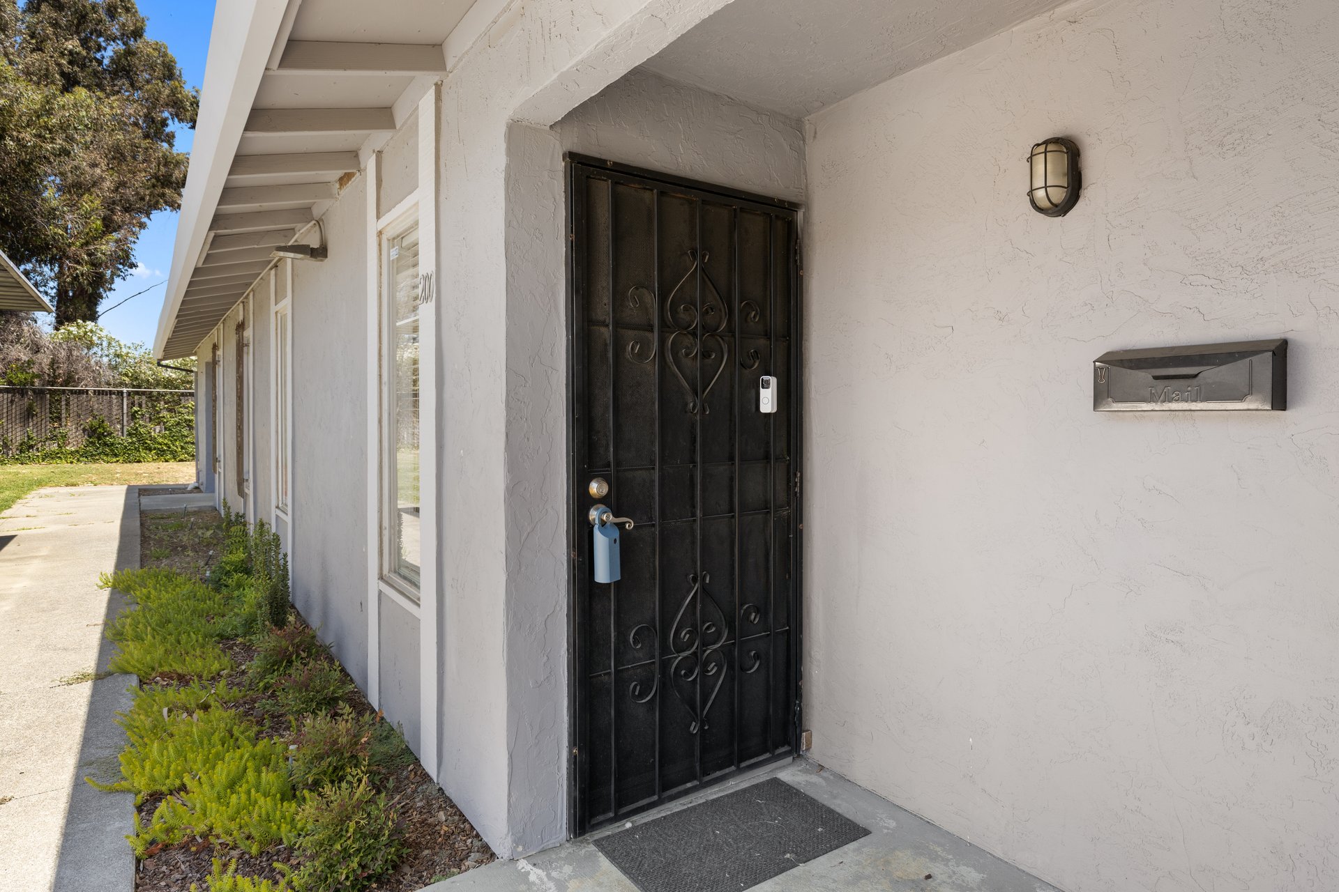 200 Del Luz Ct