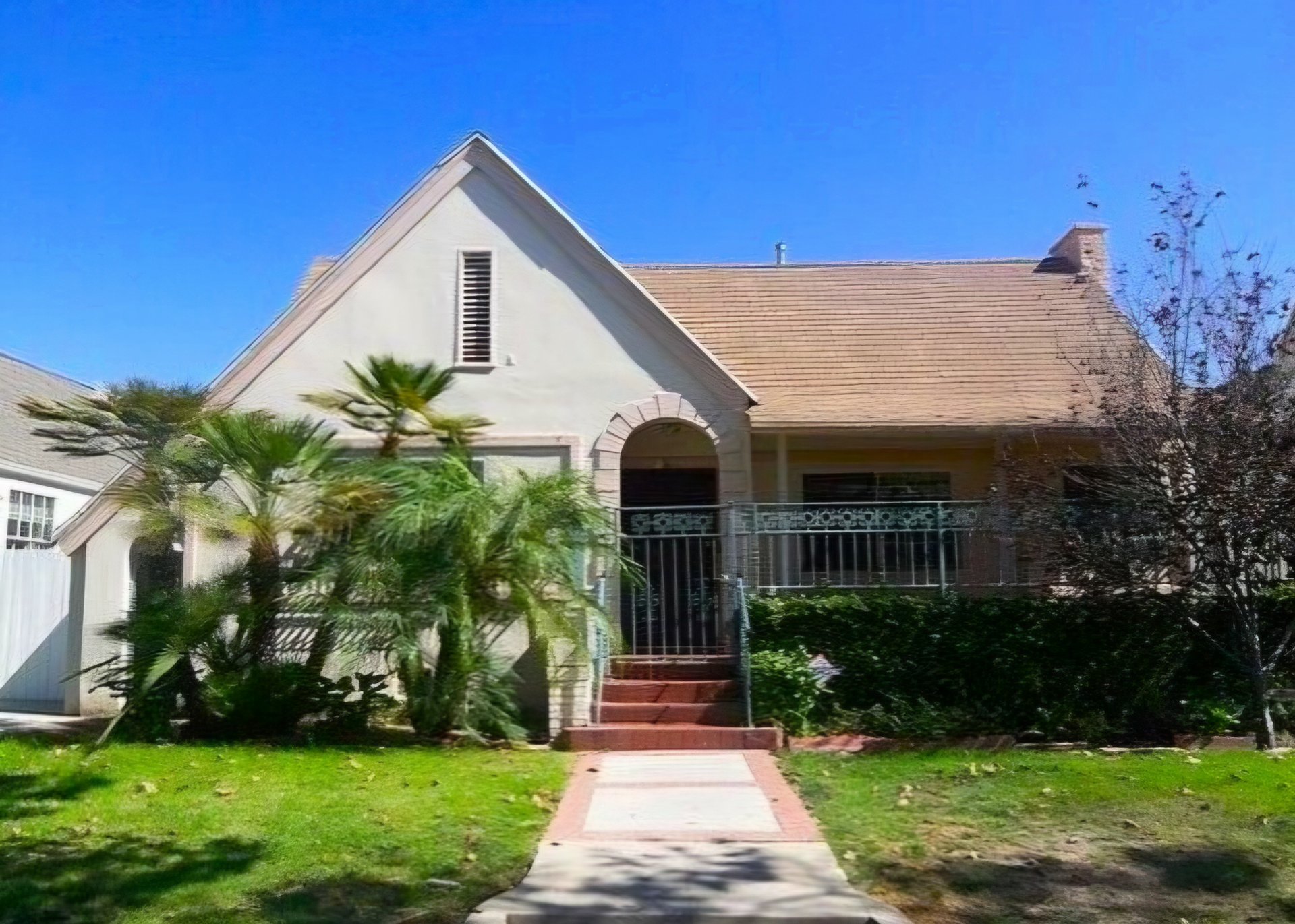 334 S Citrus Ave