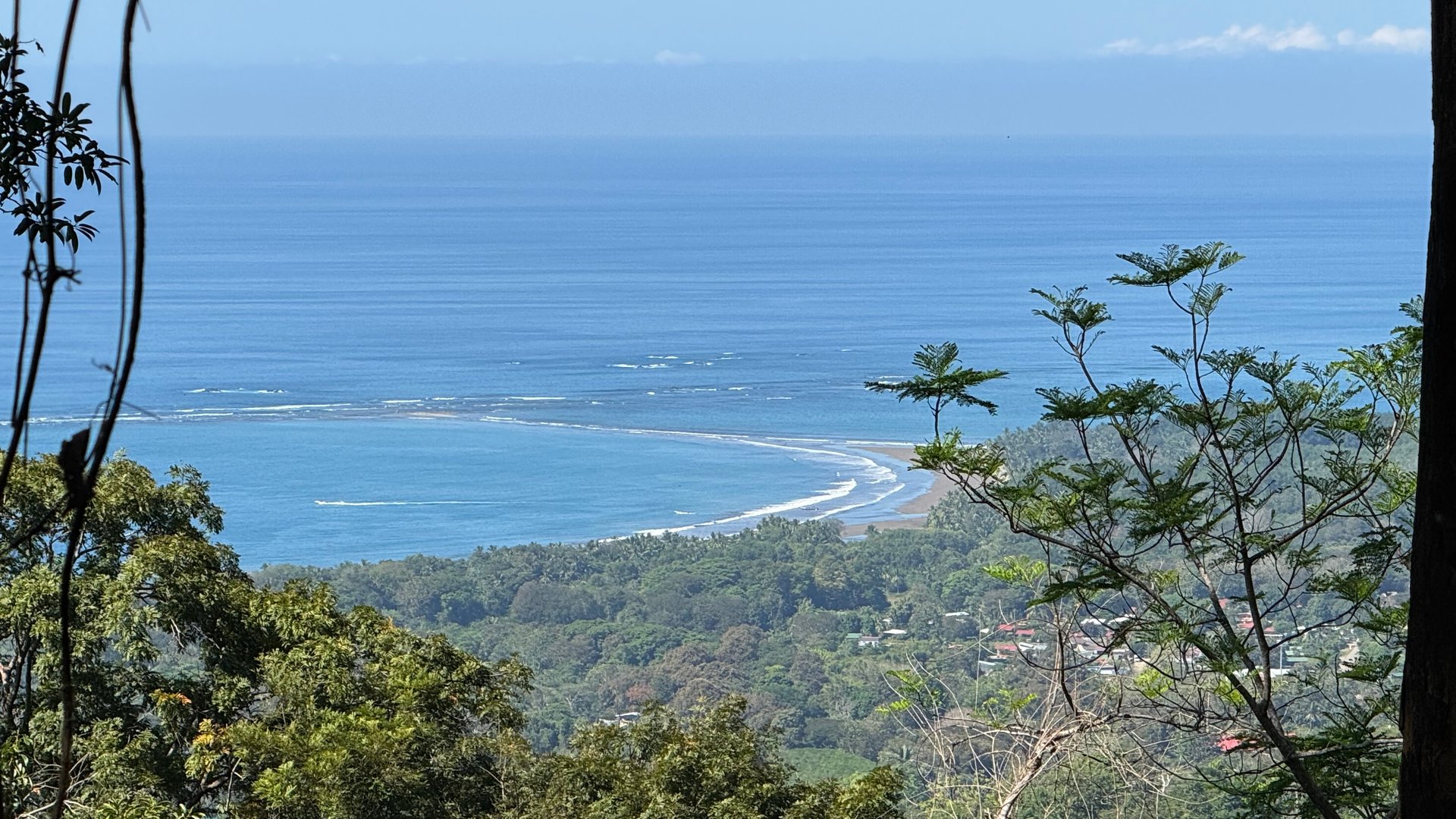Front-Row Ocean View Lot in the Exclusive Mountains of La Unión