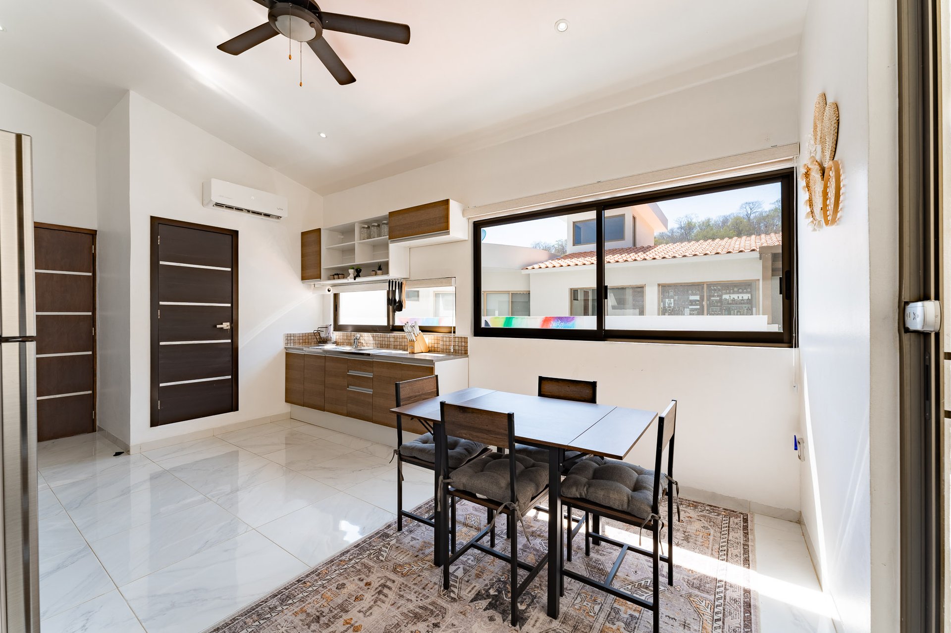5 bedrooms, Single Family Homes, Villa de Caballos