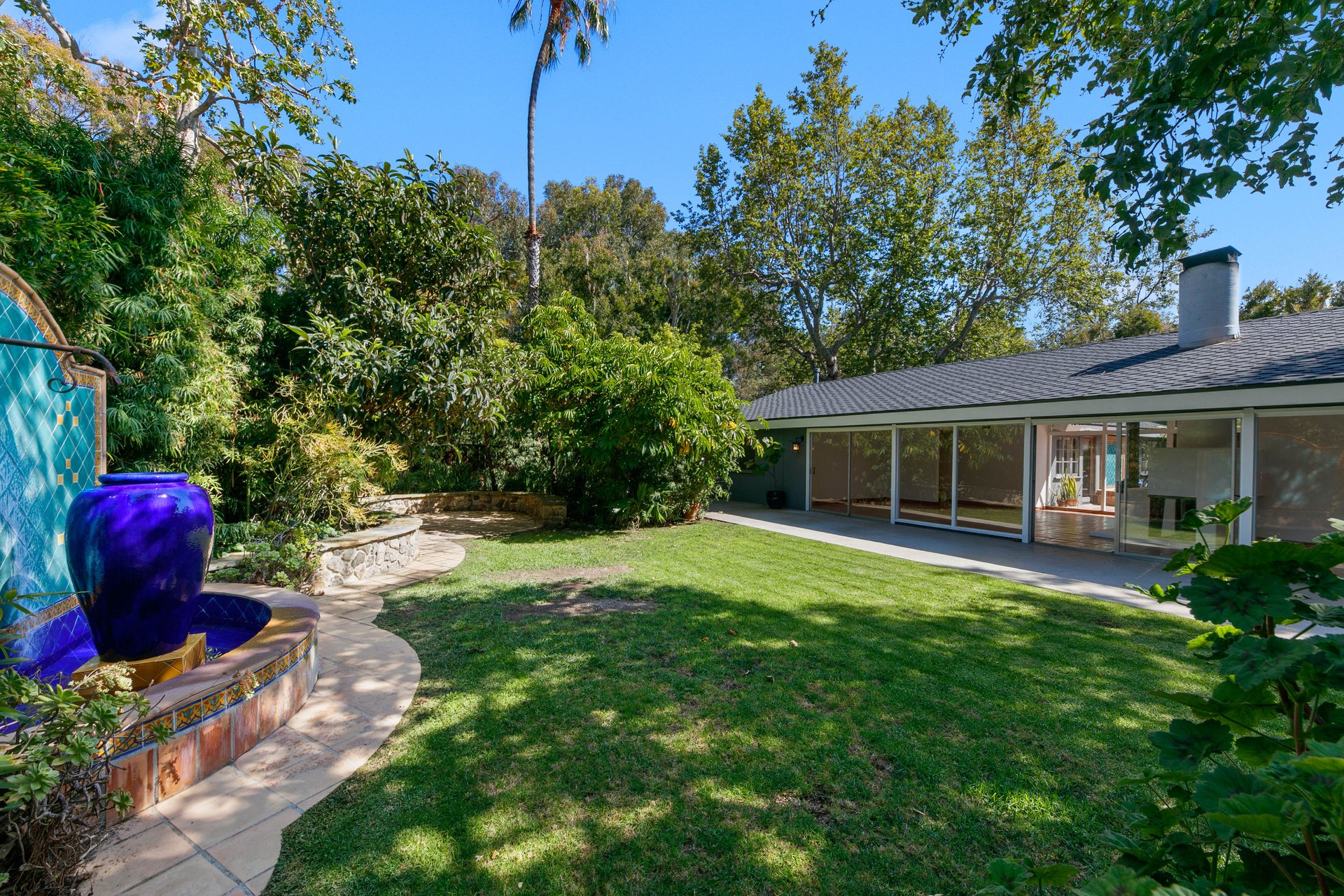 Spacious Malibu West Mid Century