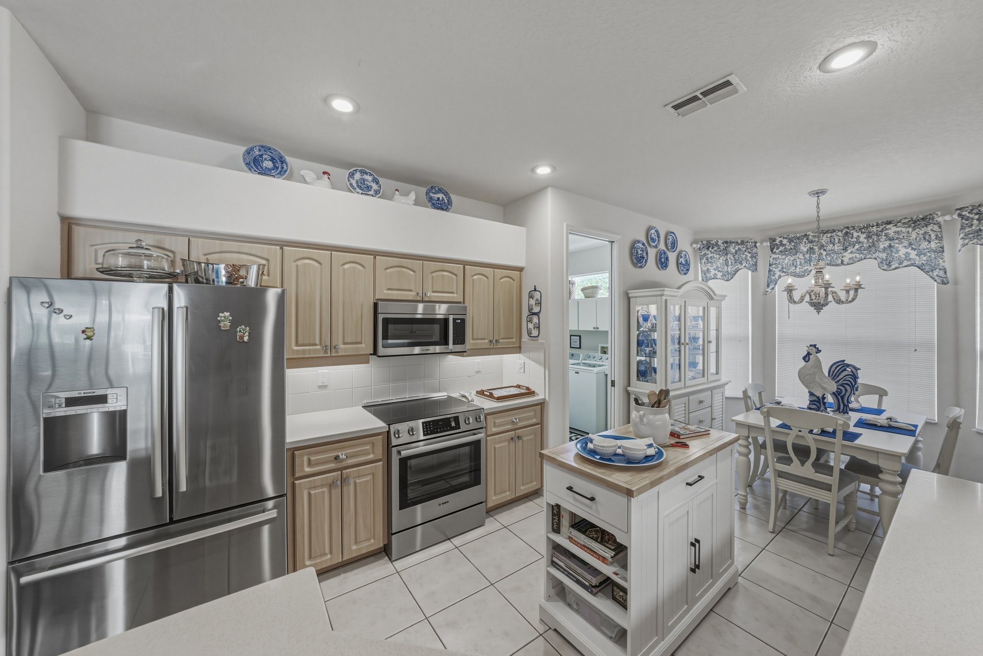 12410 WOODLANDS CIR
