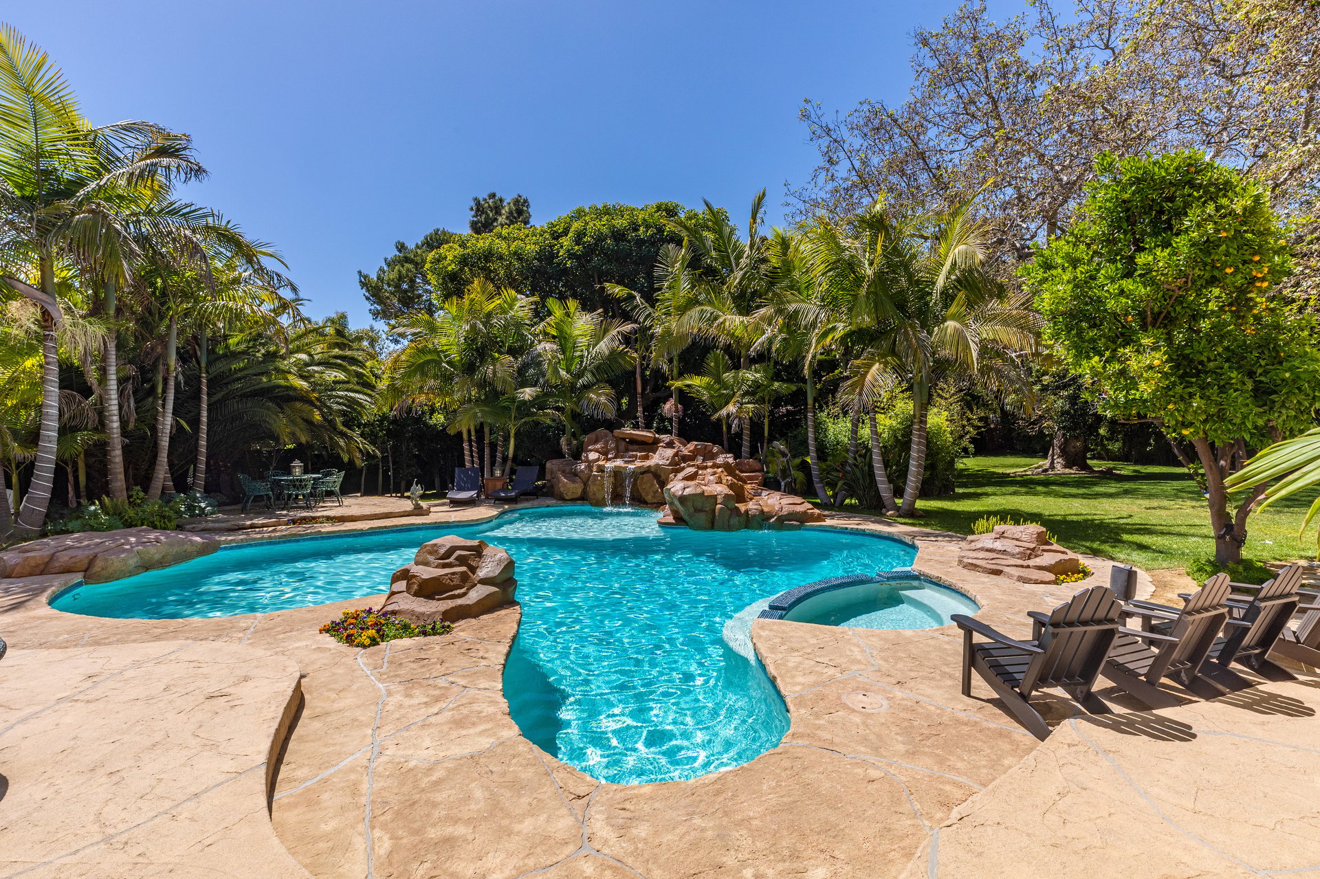 6405 Bonsall Dr