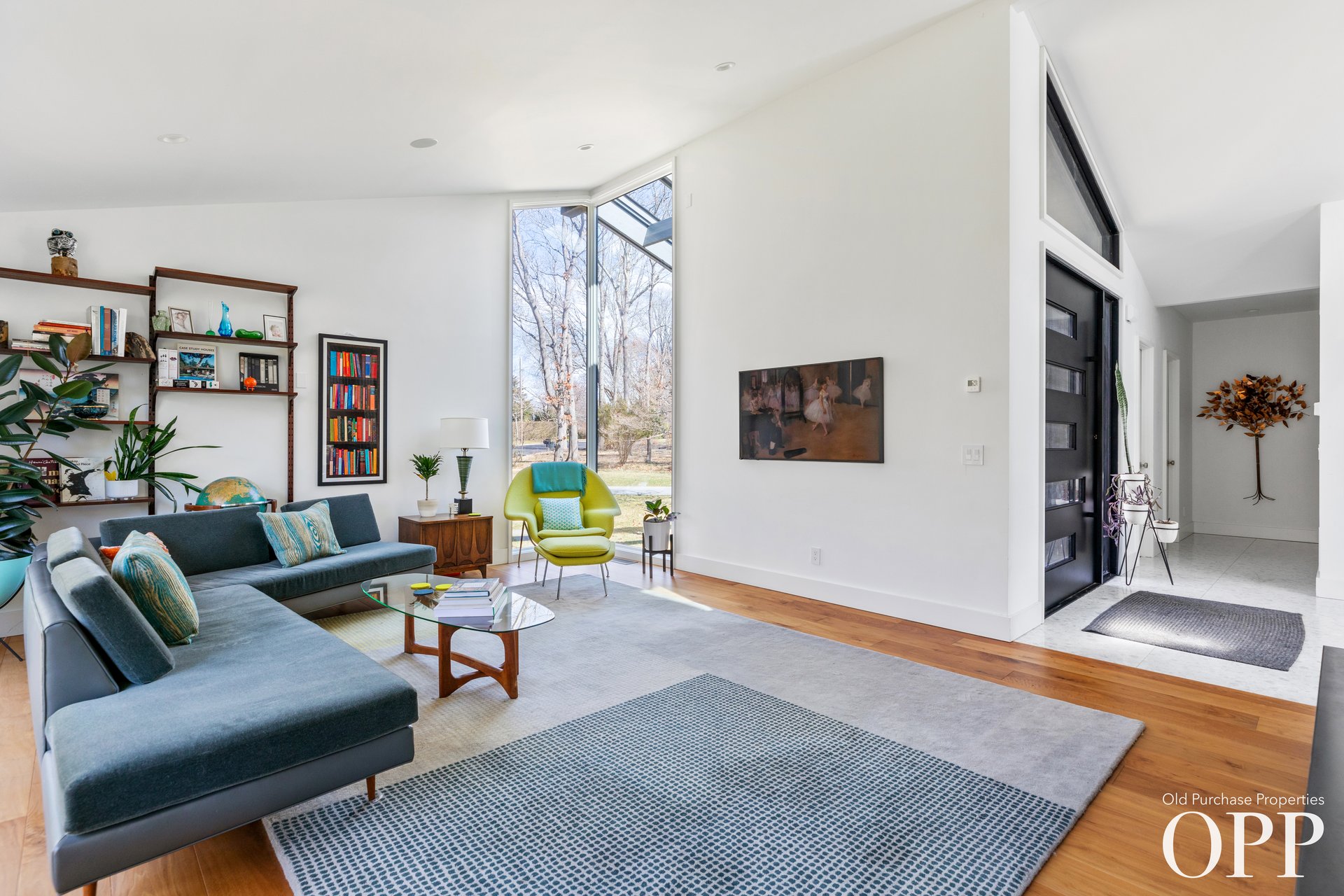 Mid-Century Modern Escape in South Bellport Village