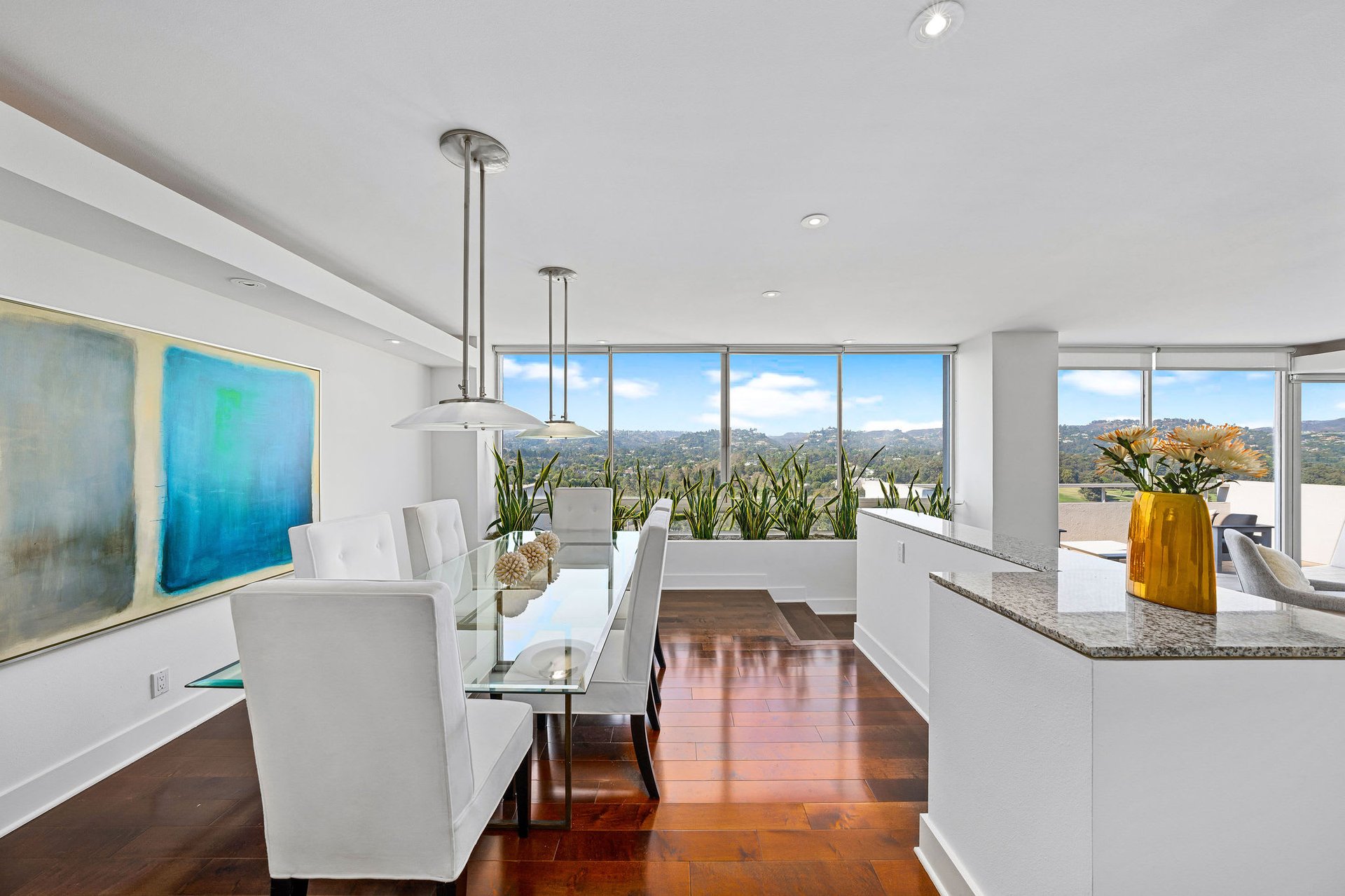 The Comstock #PHA, Wilshire Corridor