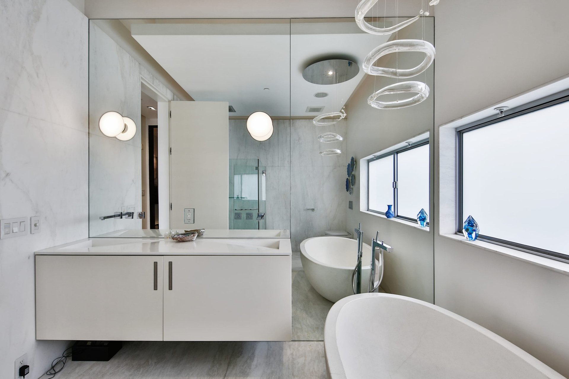 Pacific Heights House-Like Two-Level Condo