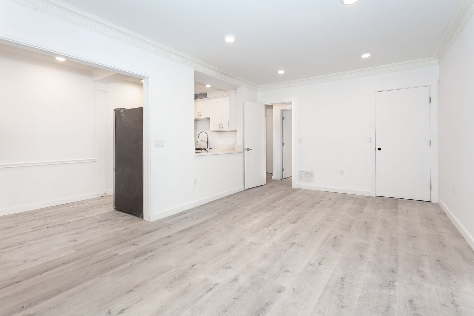 1 Bed + 1 Bath in Beverly Hills
