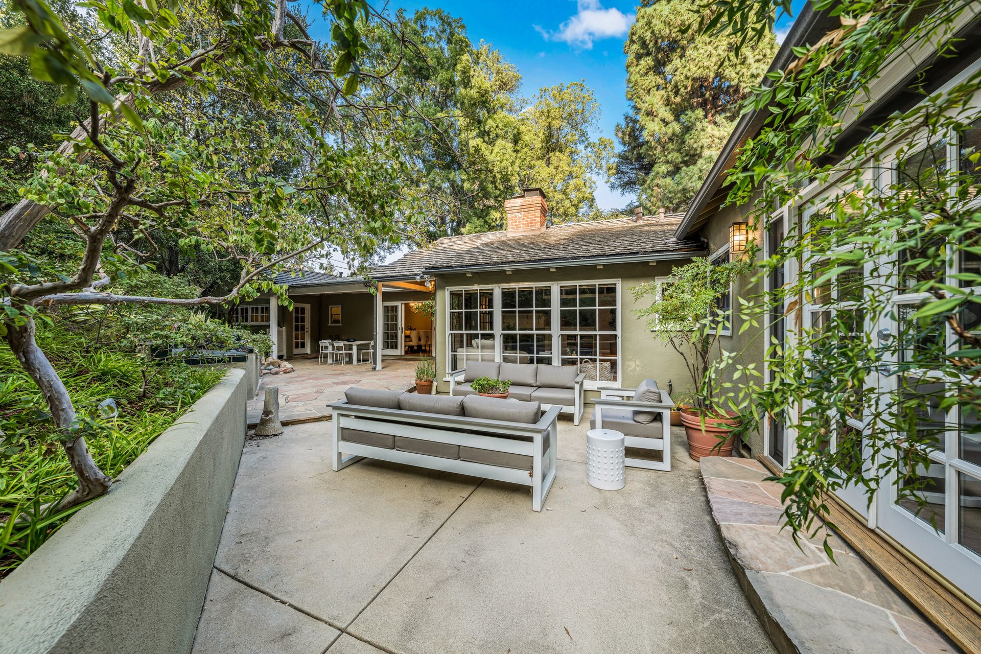 12050 Laurel Terrace Dr, Studio City